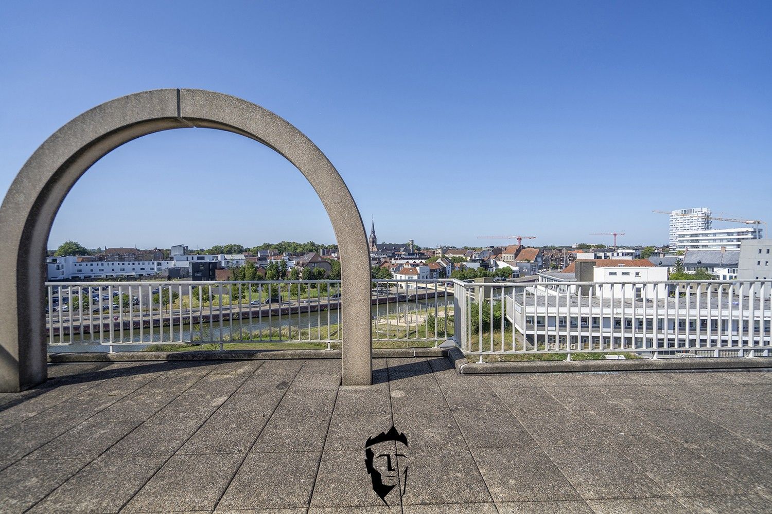 APPARTEMENT MET 180° VERGEZICHT foto 10