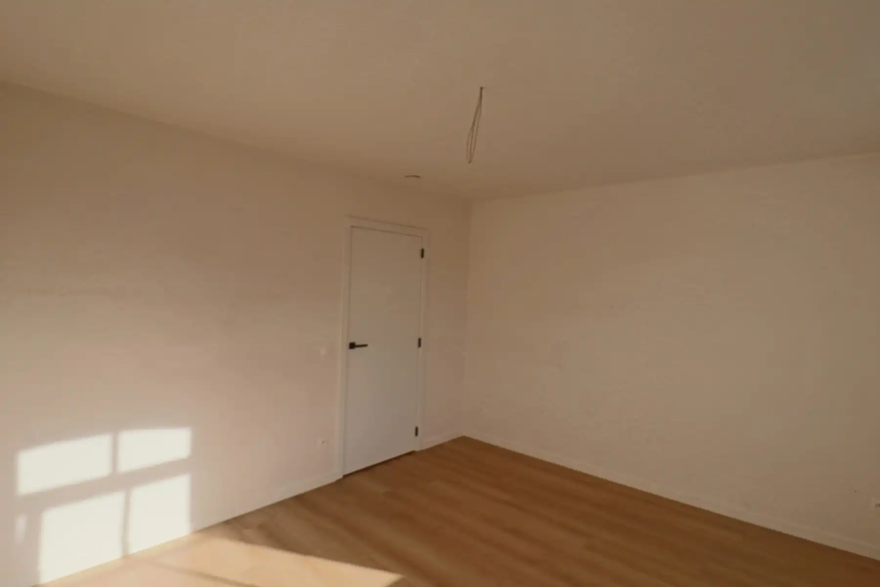 Nieuwbouwwoning in Hoogstraatse begijnhofstijl met 3 slaapkamers. foto 10