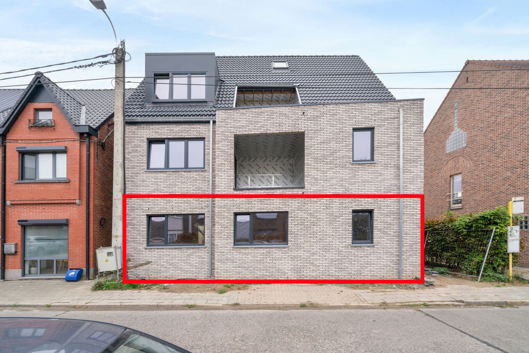 Nieuwbouwappartement met garage op een toplocatie! foto 2
