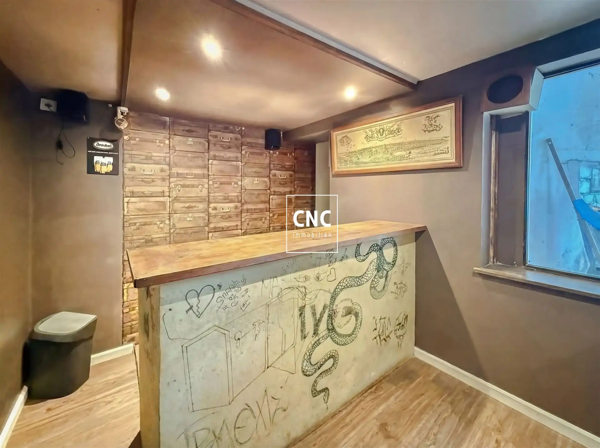 Rijwoning met renovatiepotentieel in het hart van Heist foto 10