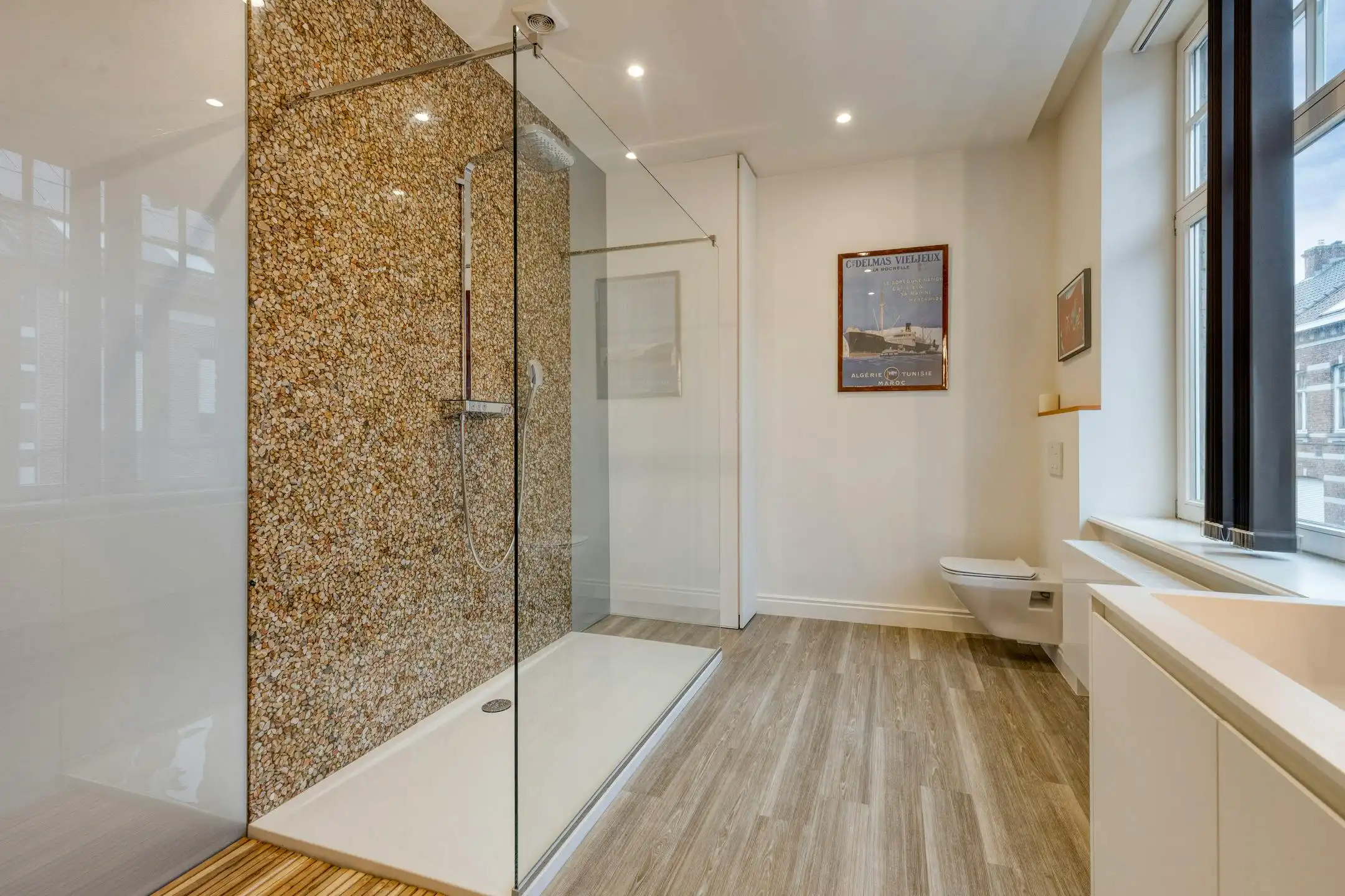 Klassevol huis met 5 slaapkamers, 3 badkamers, garage en ruime tuin te Sint-Kruis (Brugge) foto 17