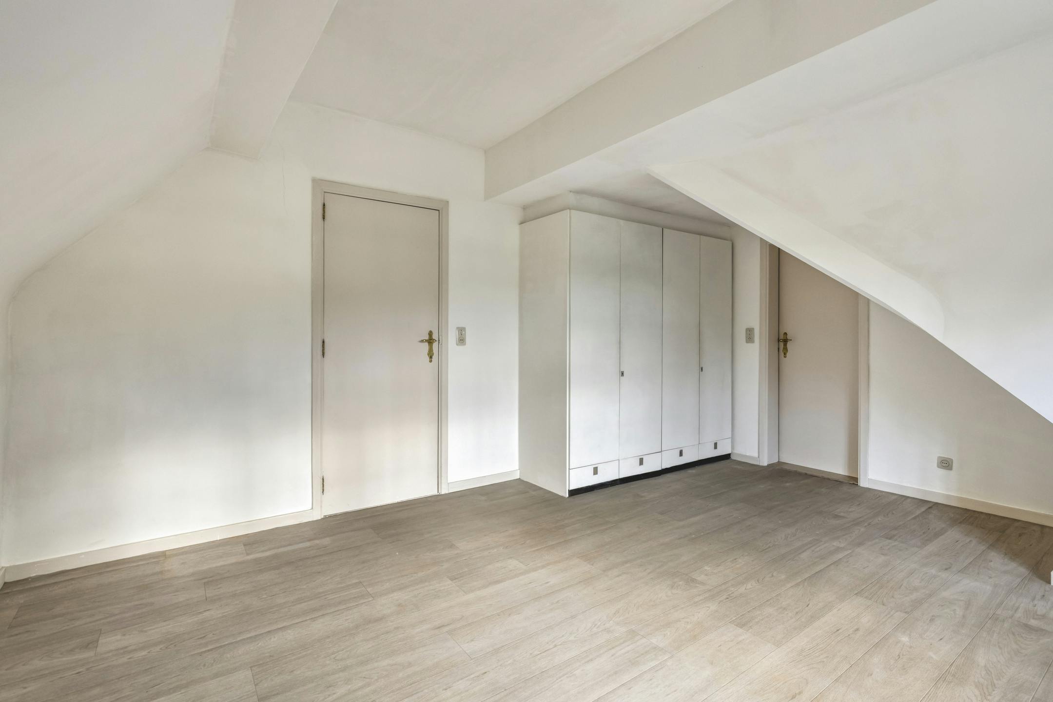 Charmant huis te koop in Putte-Kapellen met grote tuin foto 16