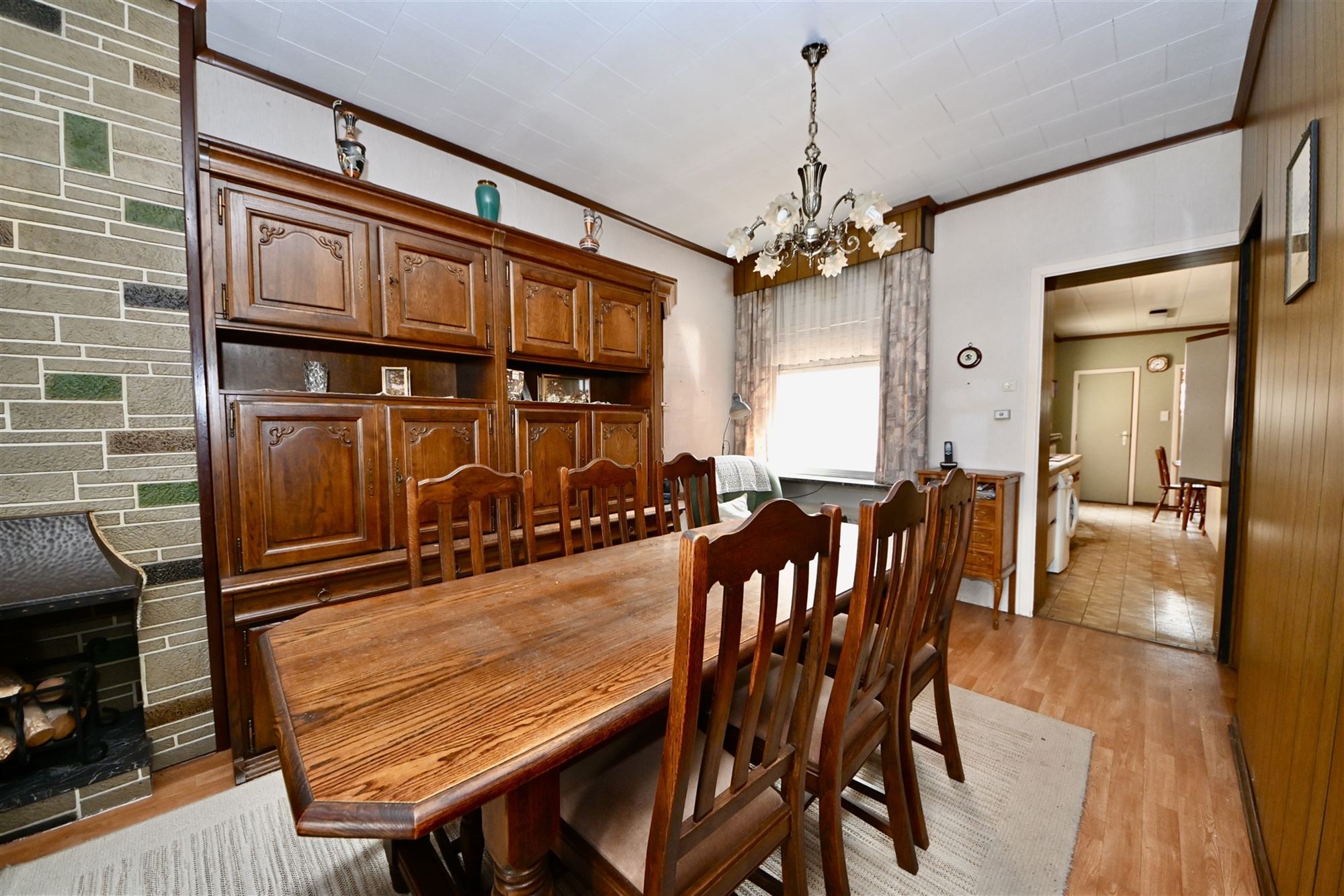 Te renoveren woning met 2 (mogelijk 3) slaapkamers en tuin. foto 4
