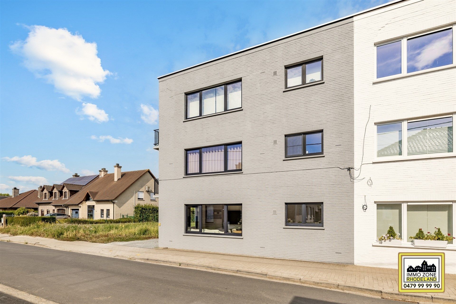 Luxueus gelijkvloers appartement met 2 slpks en terras foto 2