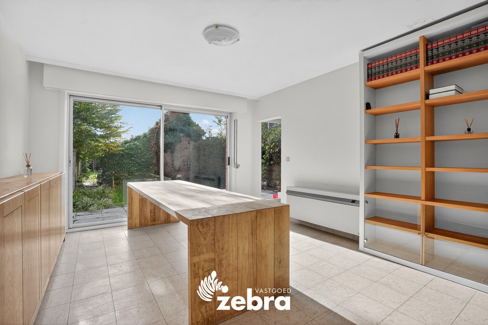 Zeer ruime woning met inpandige garage te koop in Staden! foto 6