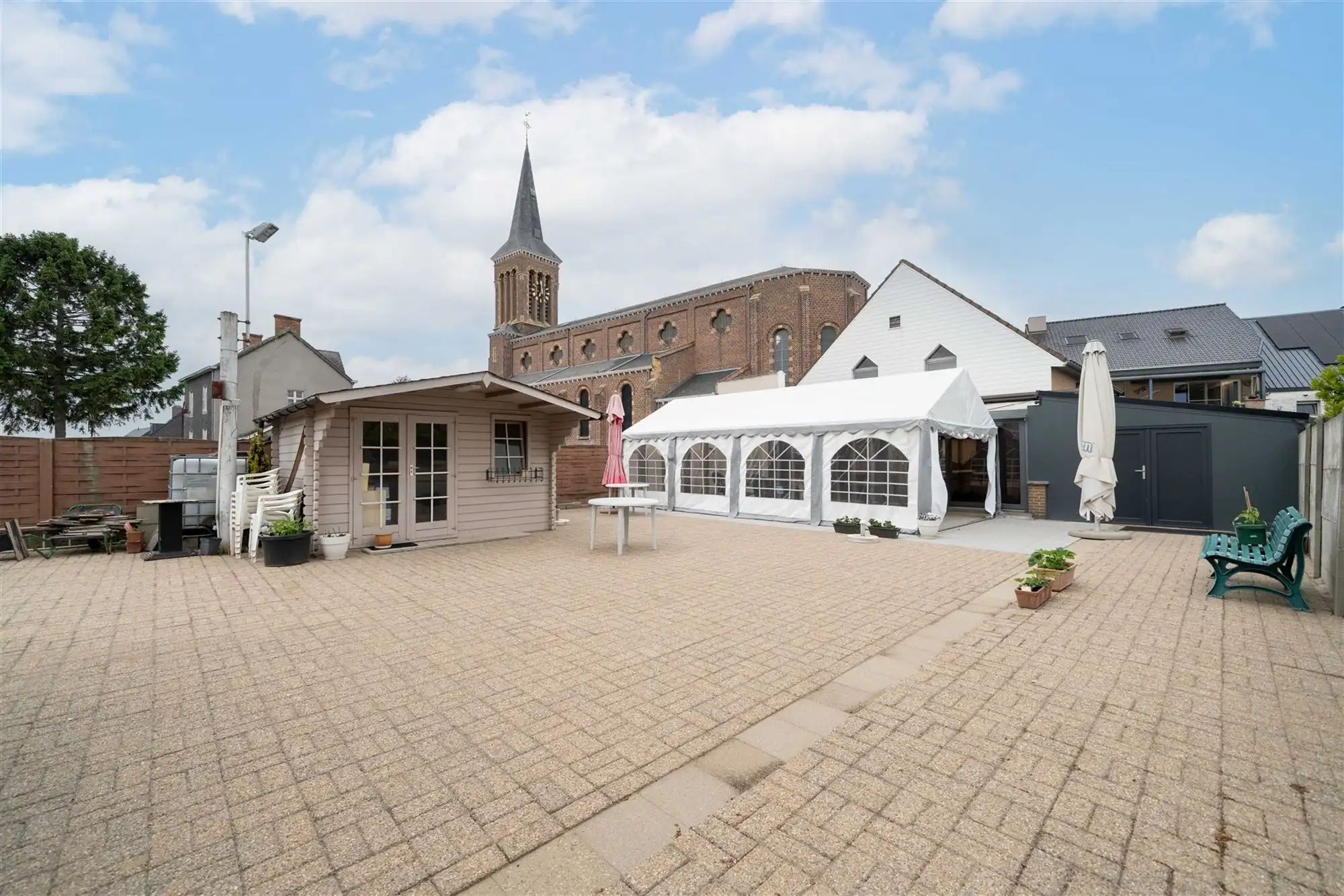Prachtig handelspand met zaal en ruim appartement te koop! foto 30