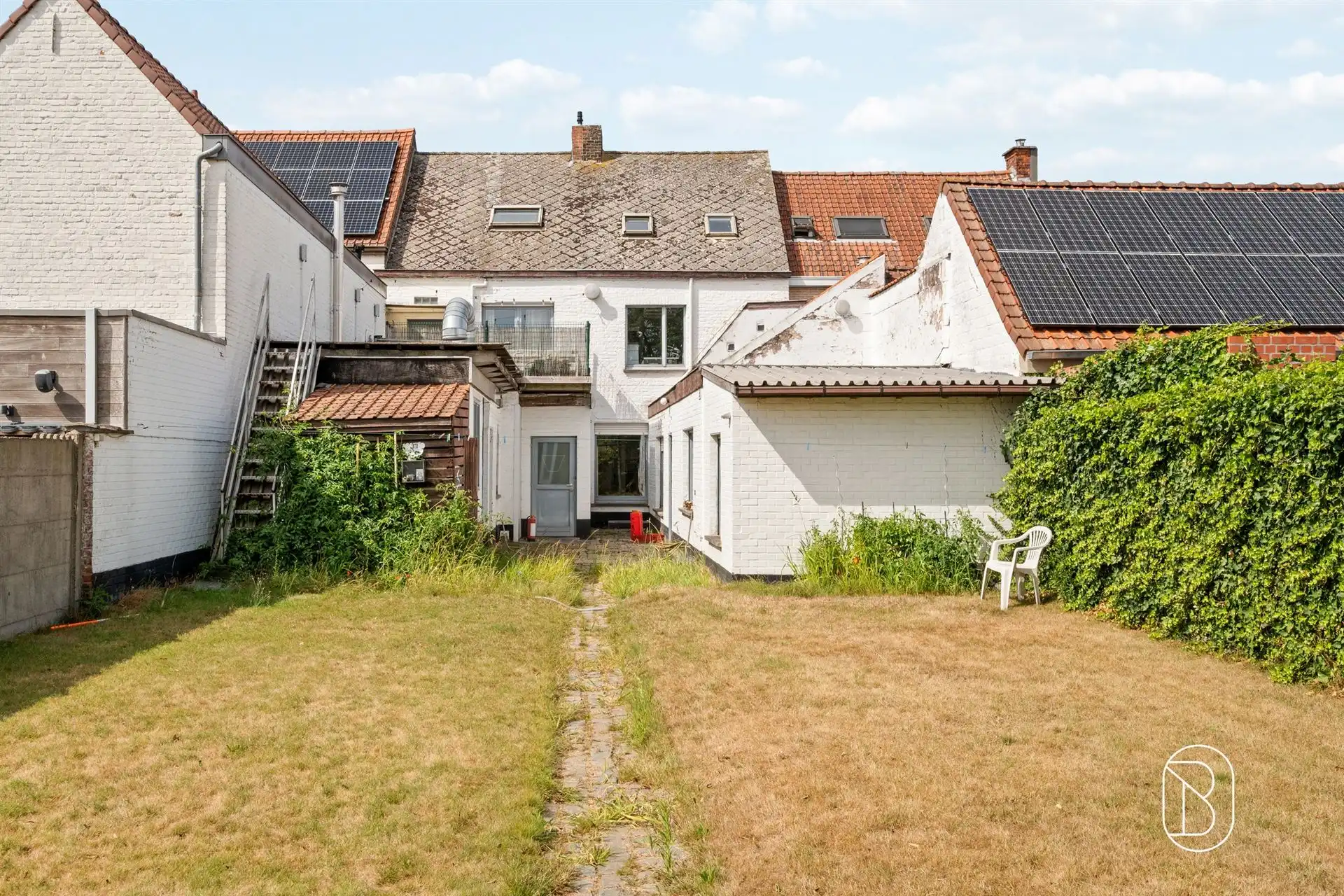 Ruime veelzijdige woning met 5 SLK en polyvalente ruimte foto 2