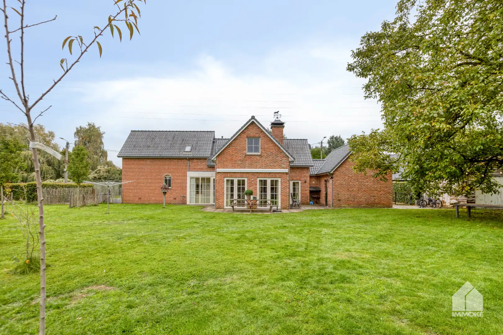 Volledig gerenoveerde, energiezuinige langgevelhoeve op riant perceel van 76 are. foto 4