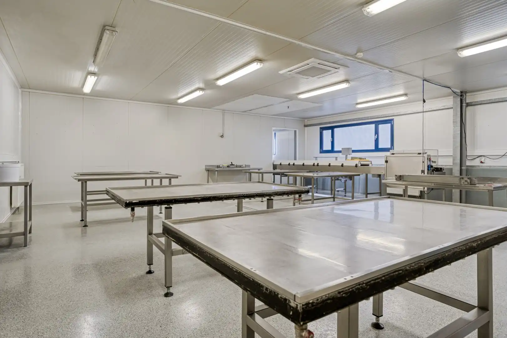 Instapklaar bedrijfsgebouw - ideaal voor voeding, bakkerij, confiserie en ruim loft-appartement te Blankenberge foto 13