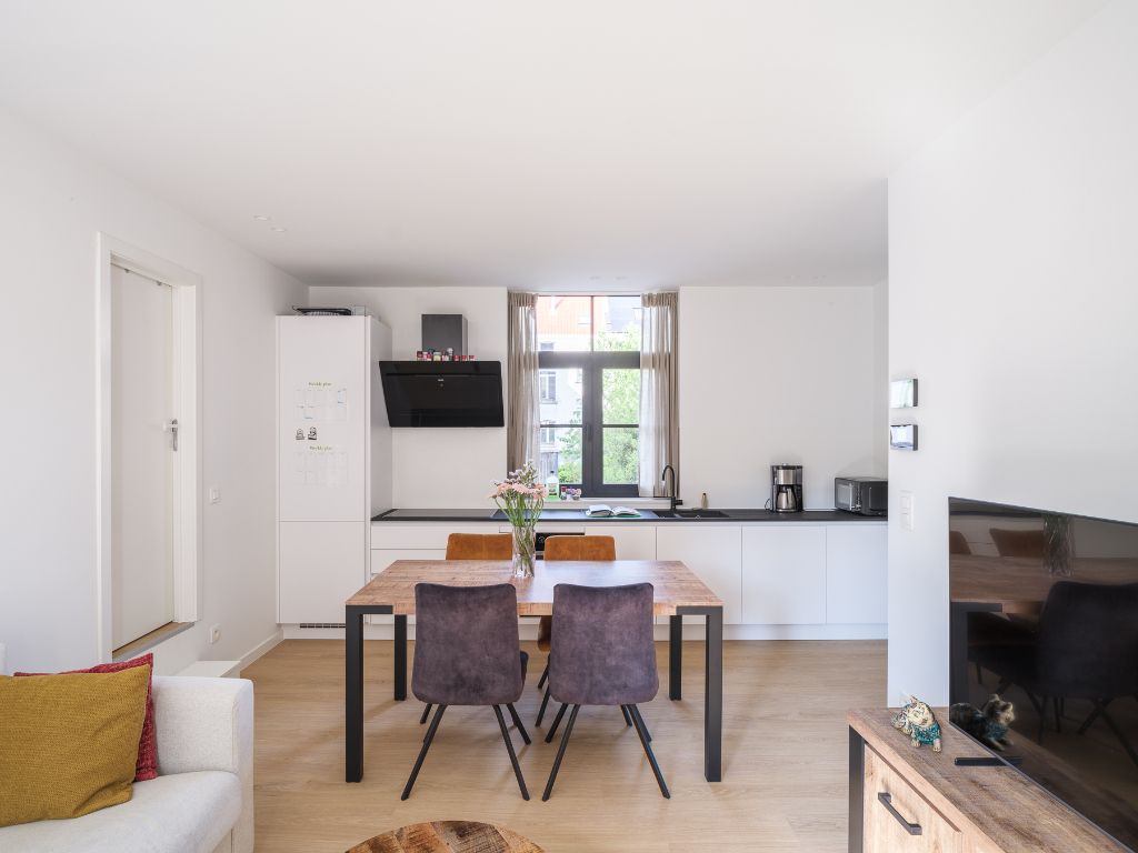 Stijlvol gerenoveerde en instapklare woning met 2 slaapkamers nabij De Visserij – Gent foto 9