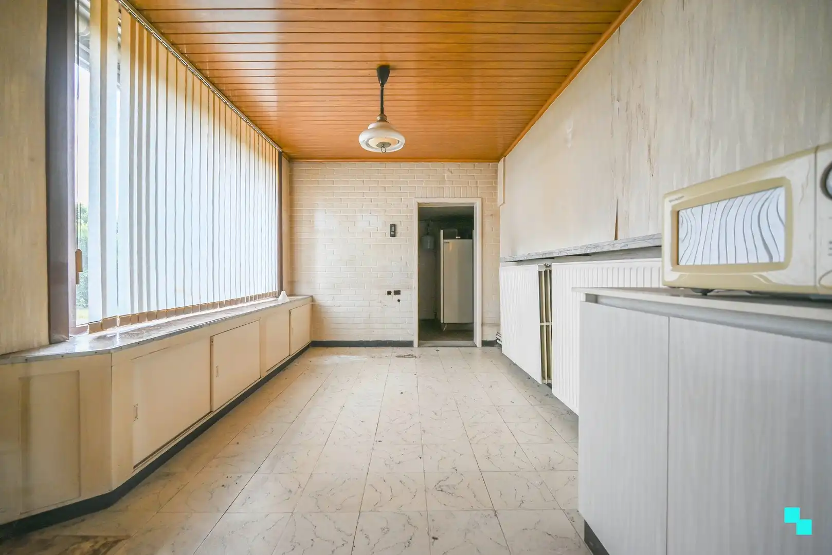Stevig gebouwde, halfopen bebouwing met tuin in Zulte foto 8