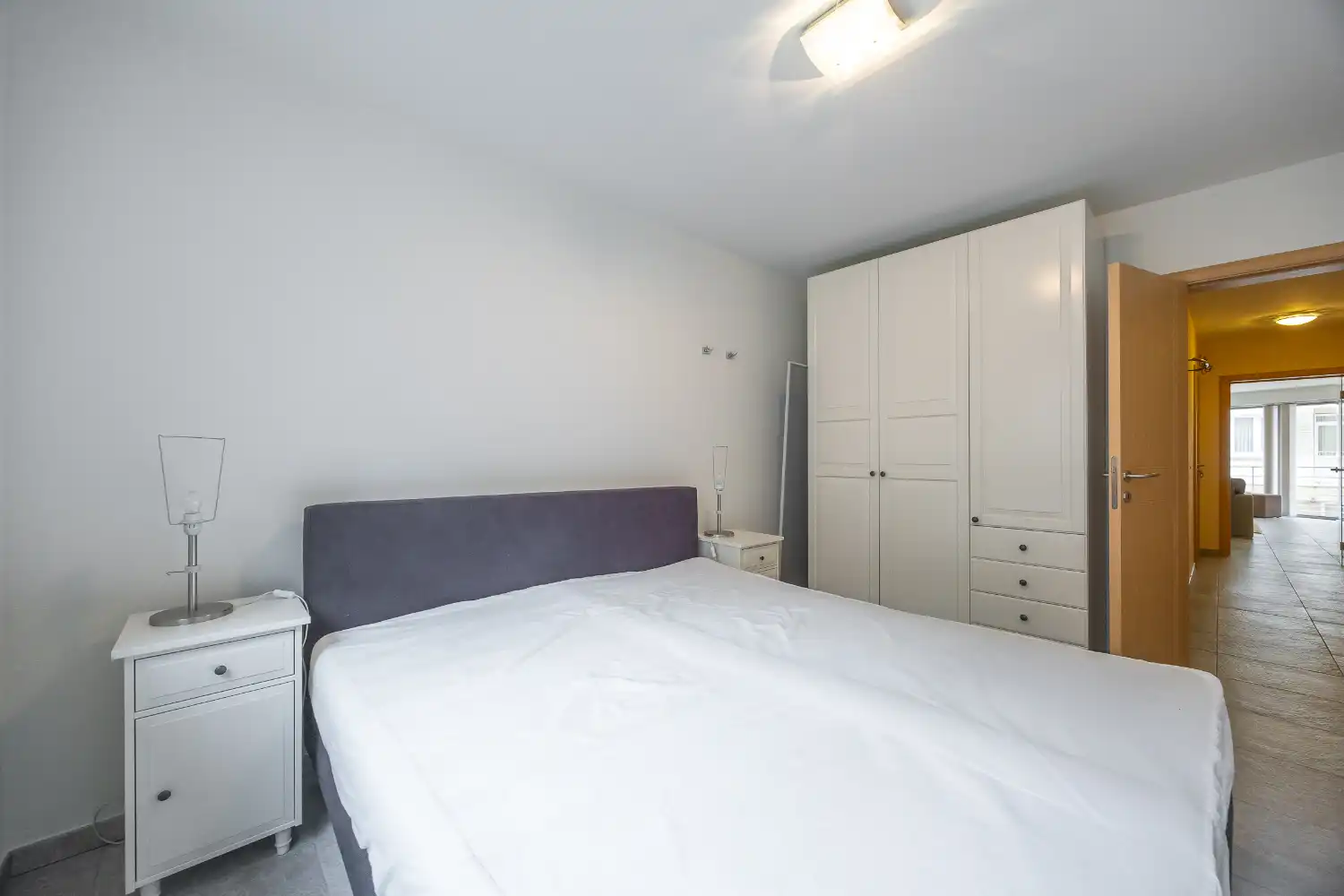 Ruim 2-slaapkamer appartement met zijdelings zeezicht foto 11