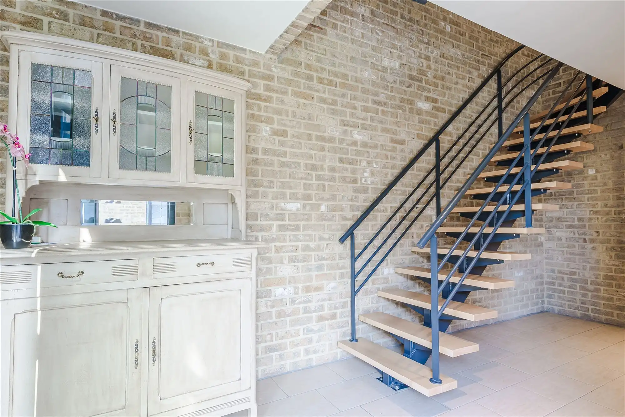 Stijlvolle bel-etagewoning met zonnige tuin foto 36