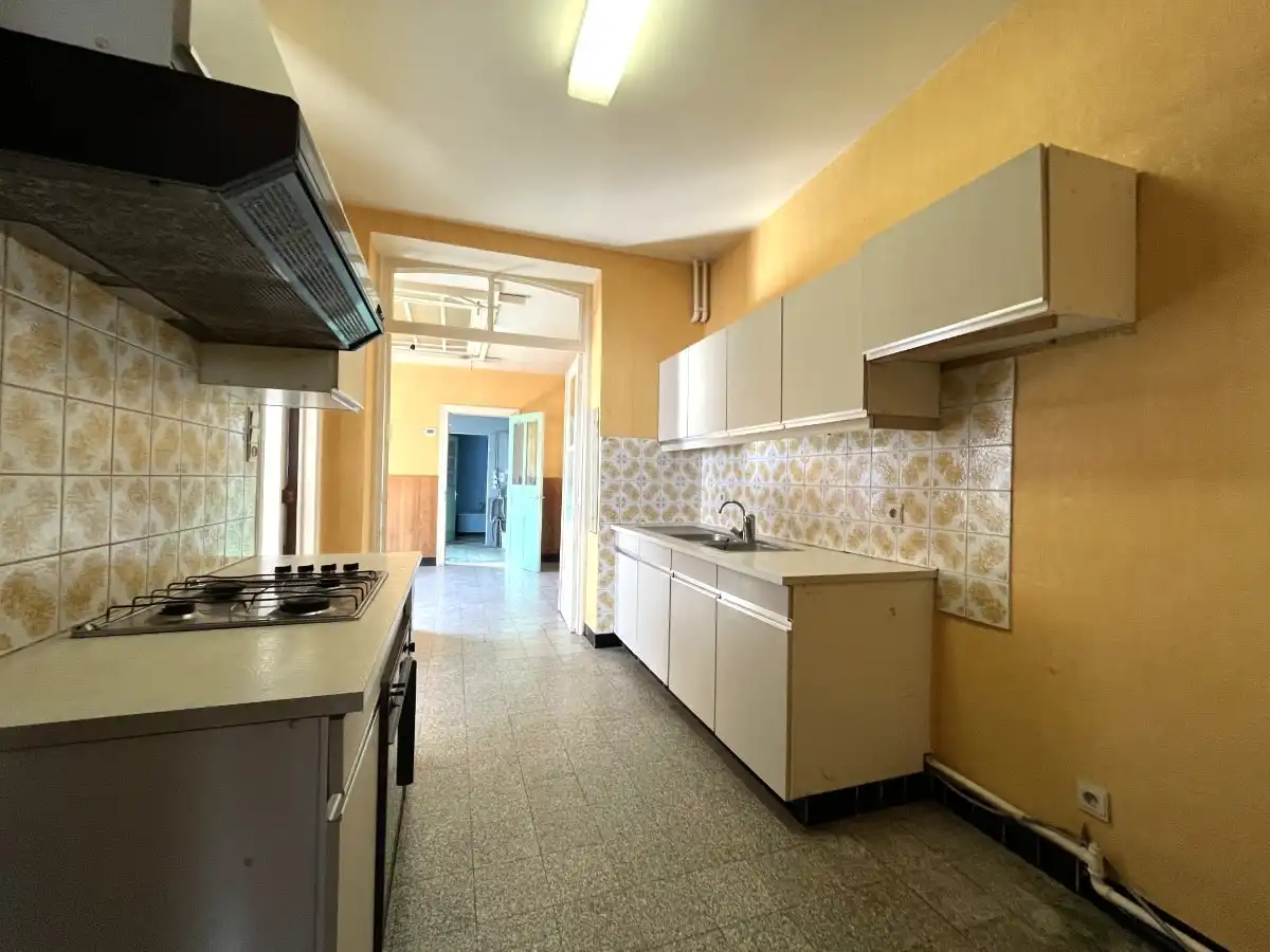 Moorslede – Halfopen woning met veel potentieel foto 8
