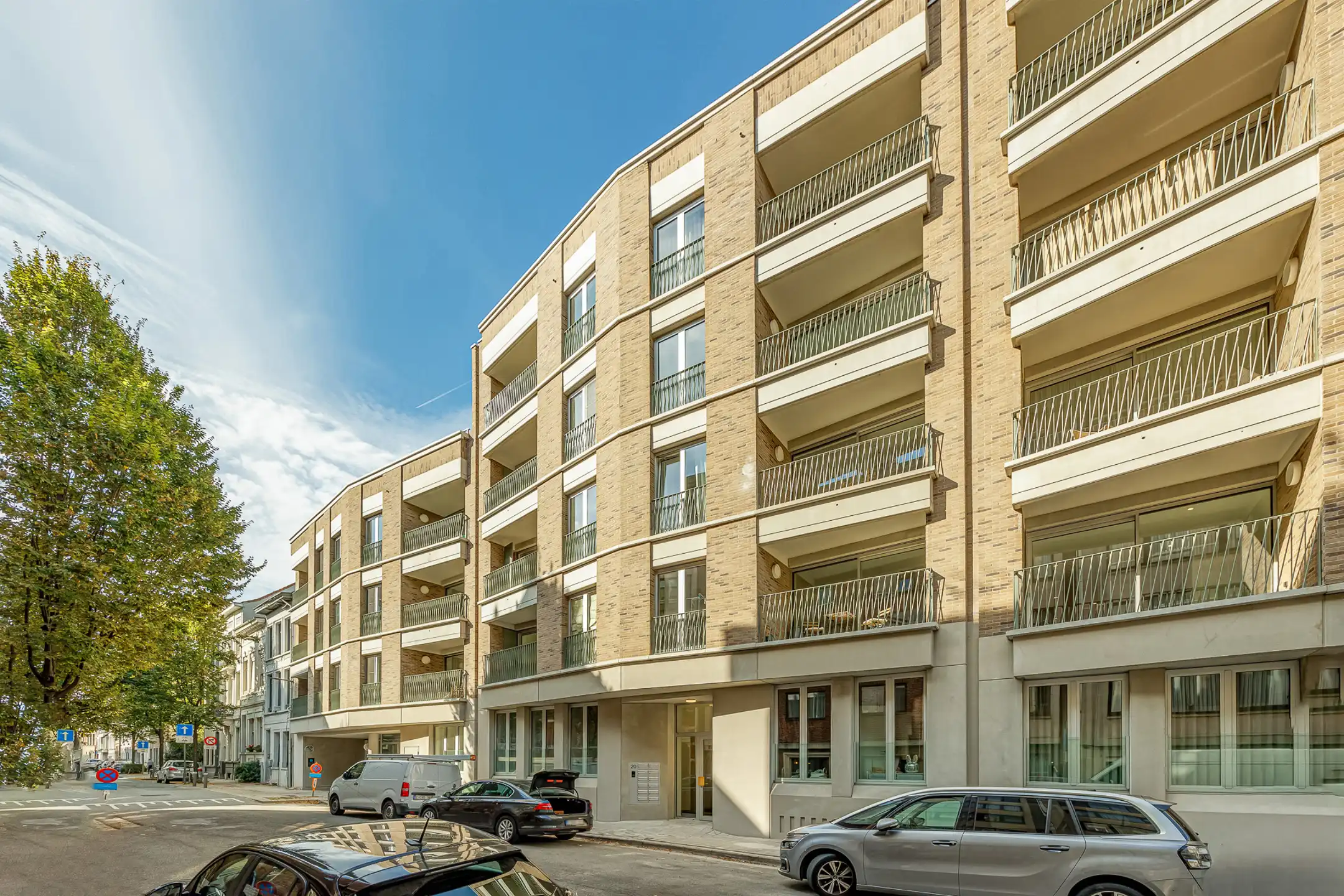Luxueus gemeubeld penthouse met 2 zonnige terrassen foto 3