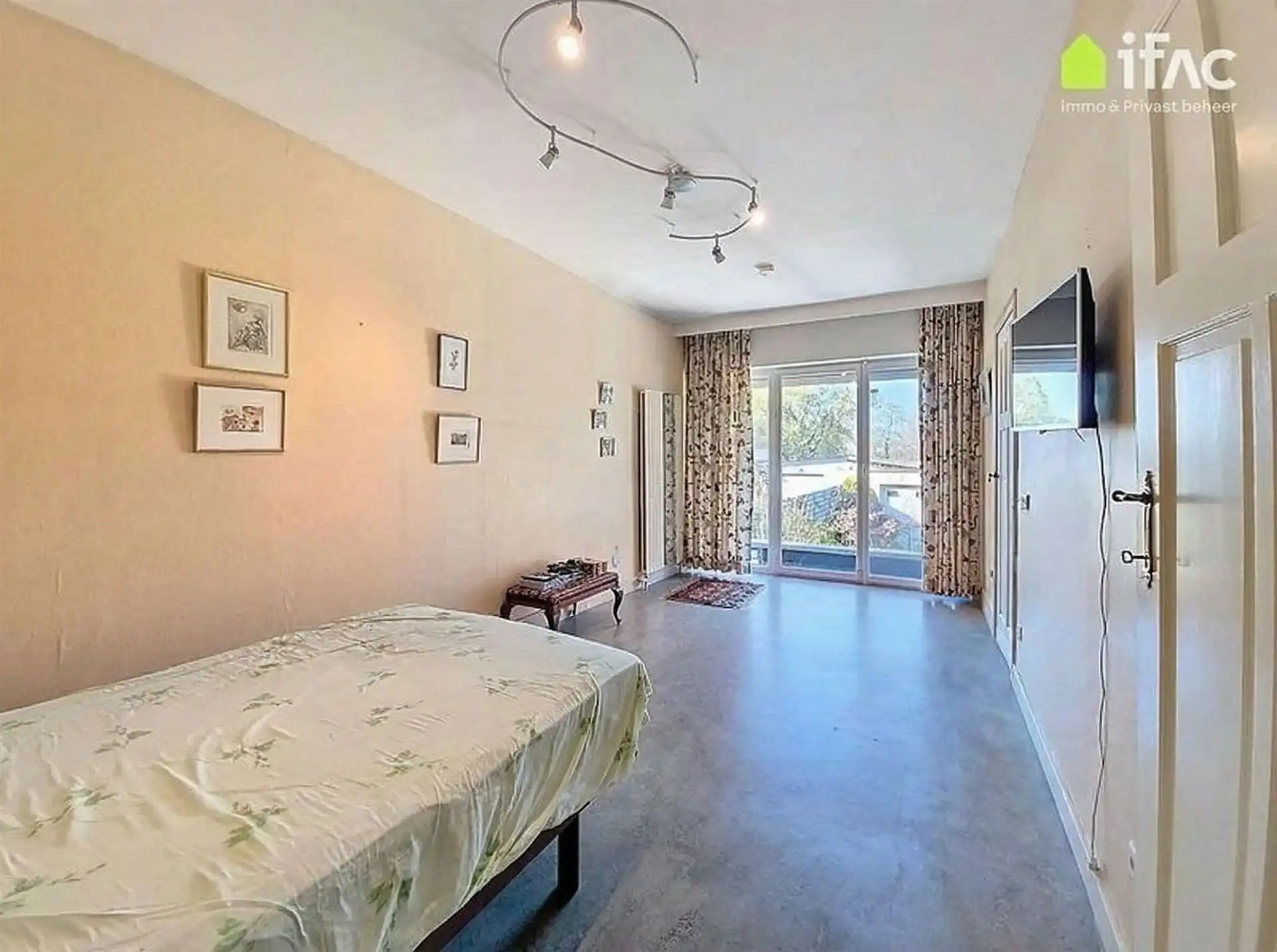 Rustig gelegen villa met atelier ±60m² op 10,25a foto 24