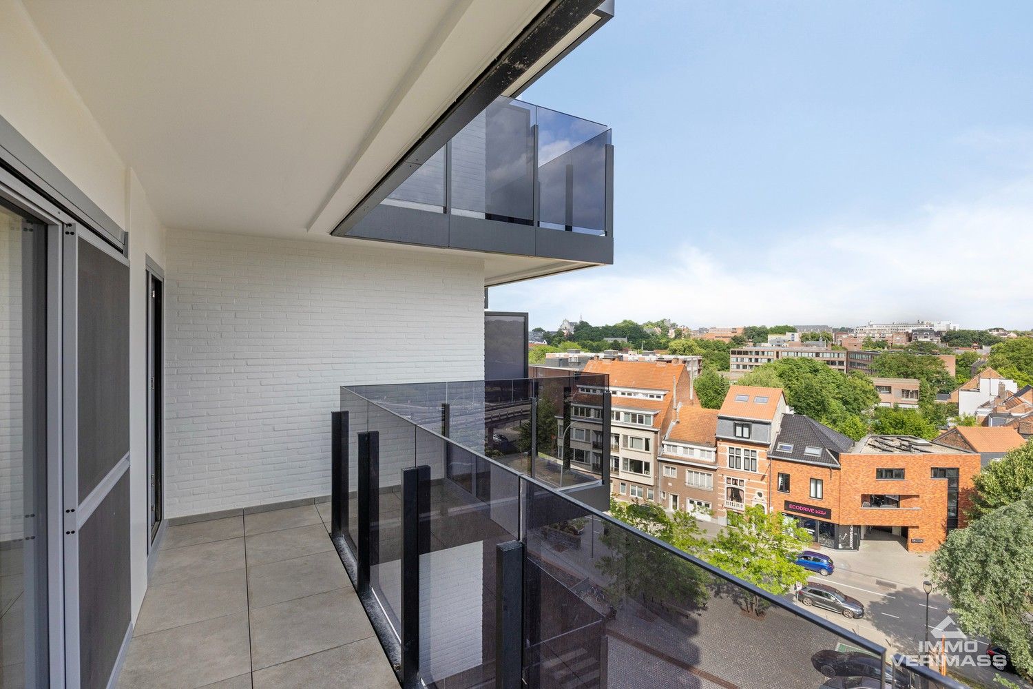 Instapklaar appartement met ruim uitzicht over de omgeving foto 16