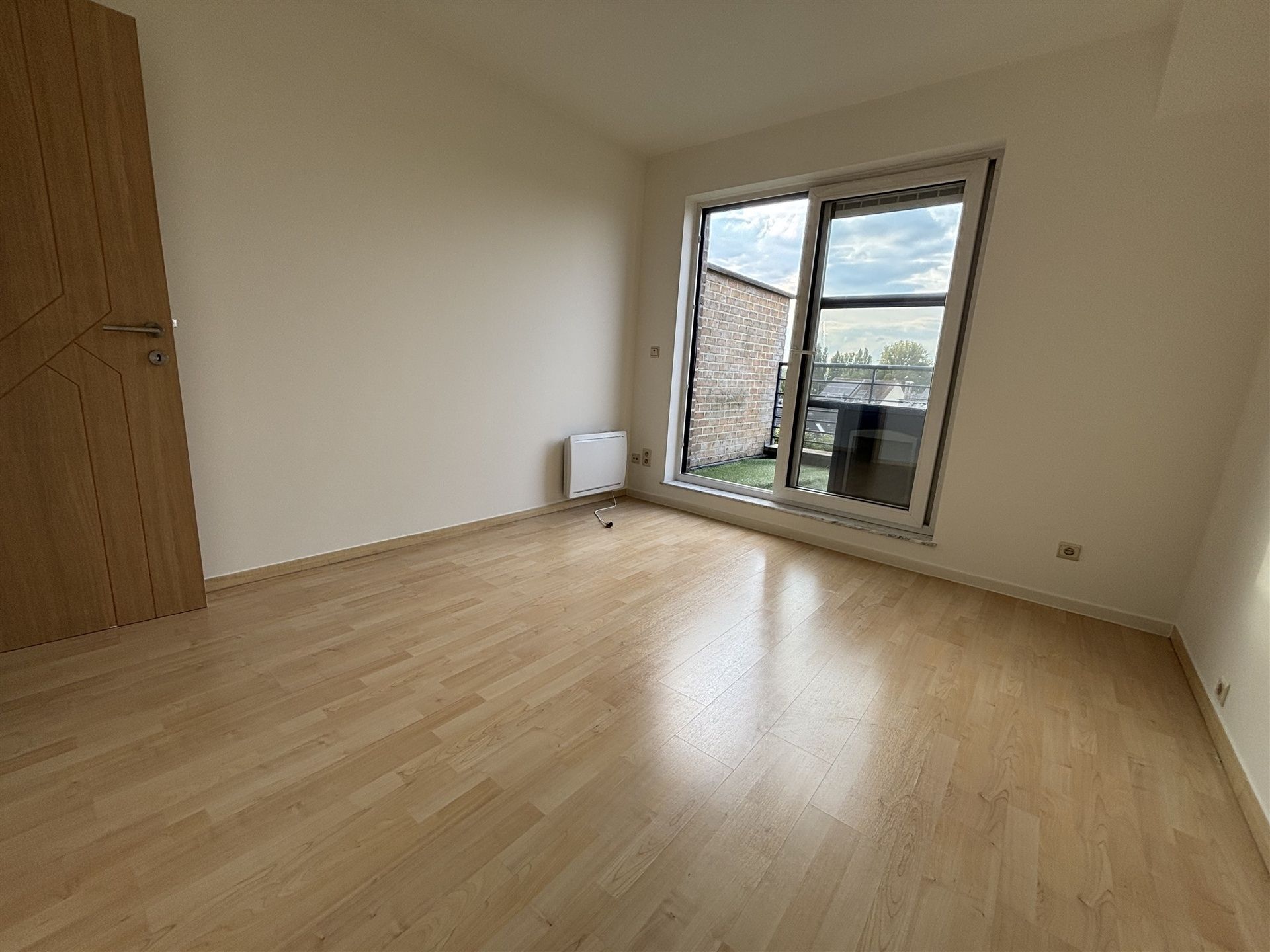 Duplex met 2 slaapkamers & 2 extra zolderkamers foto 13