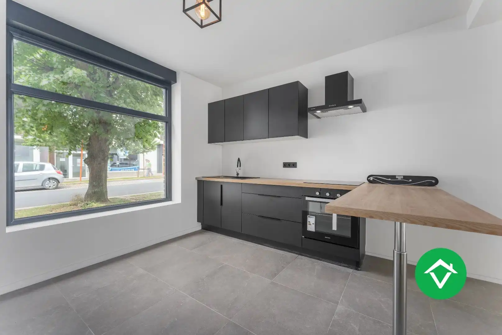 Gerenoveerde woning met 3 slaapkamers en stadstuin in hartje Roeselare foto 6