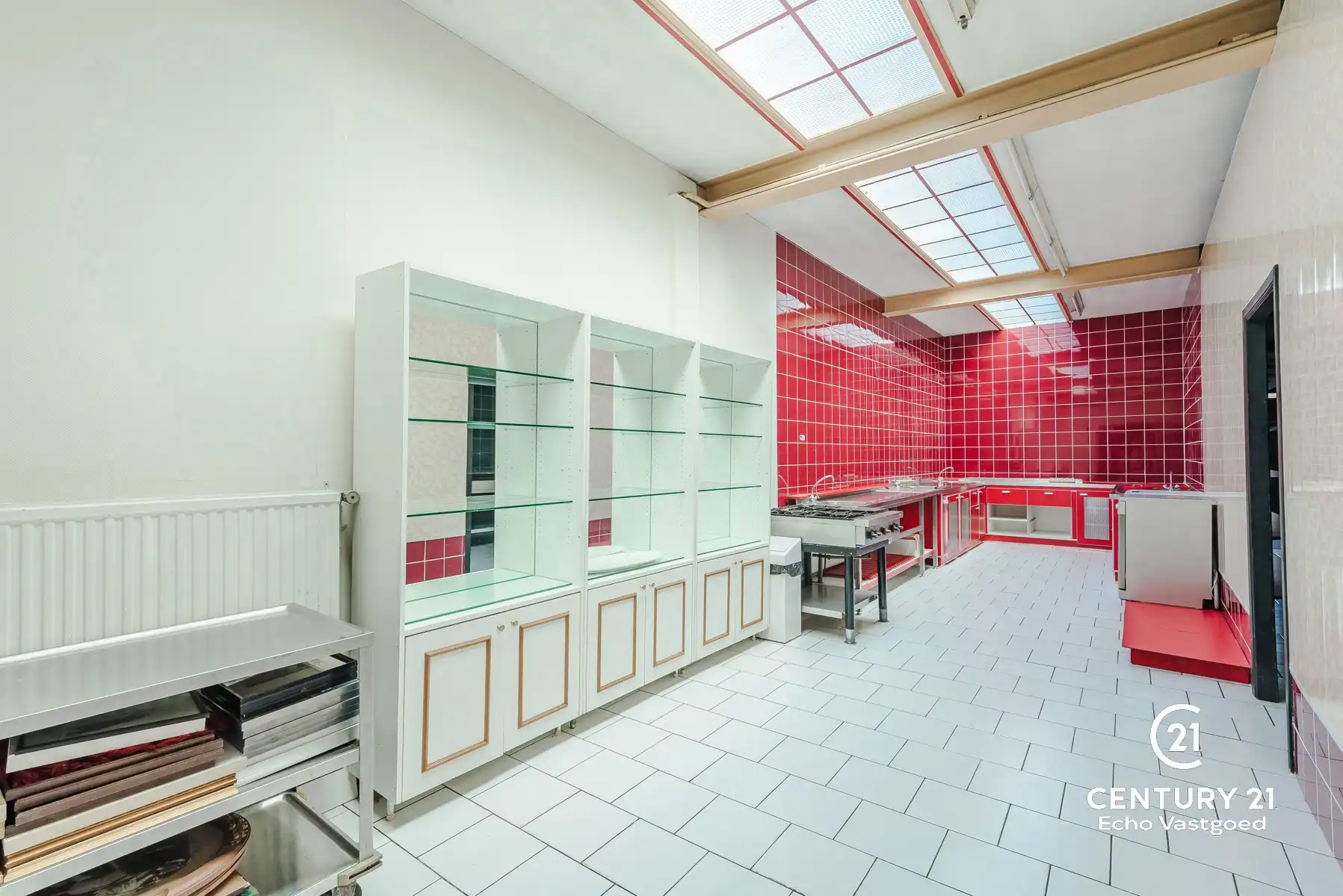 Ruim, startklaar handelspand met woonst op toplocatie foto 7