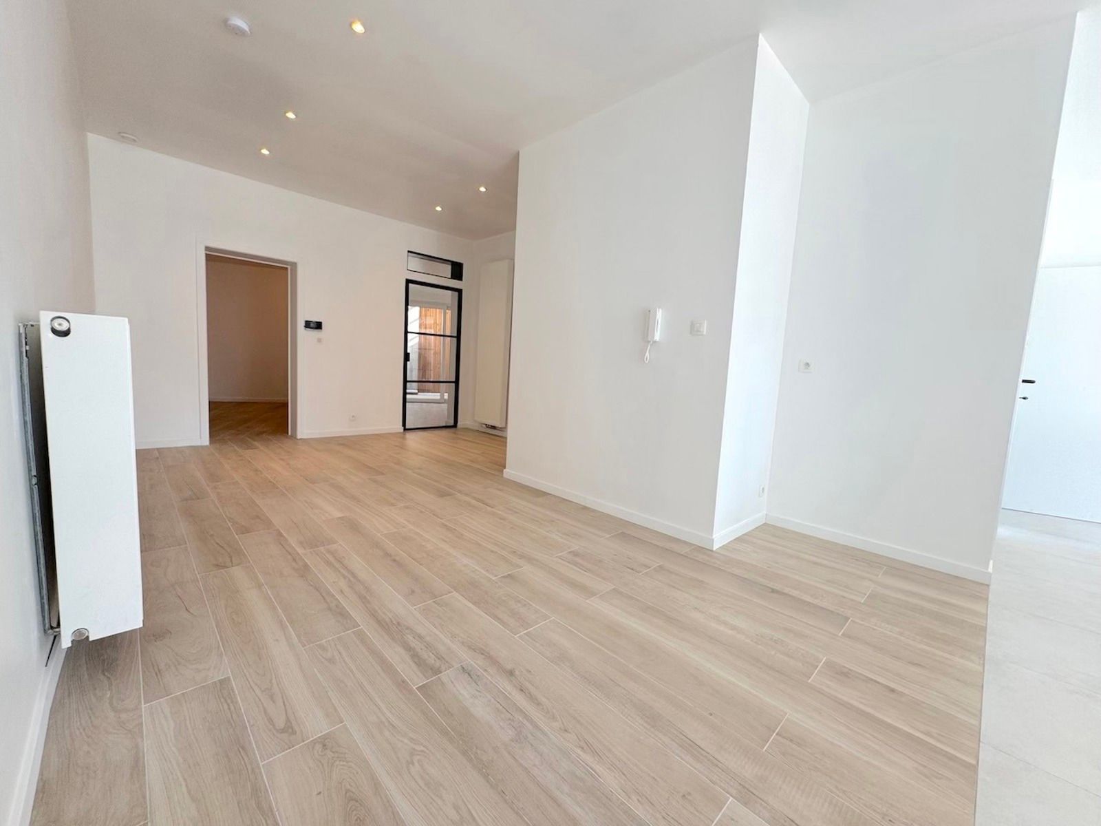 Volledig vernieuwd gelijkvloers appartement in het stadscentrum! foto 5