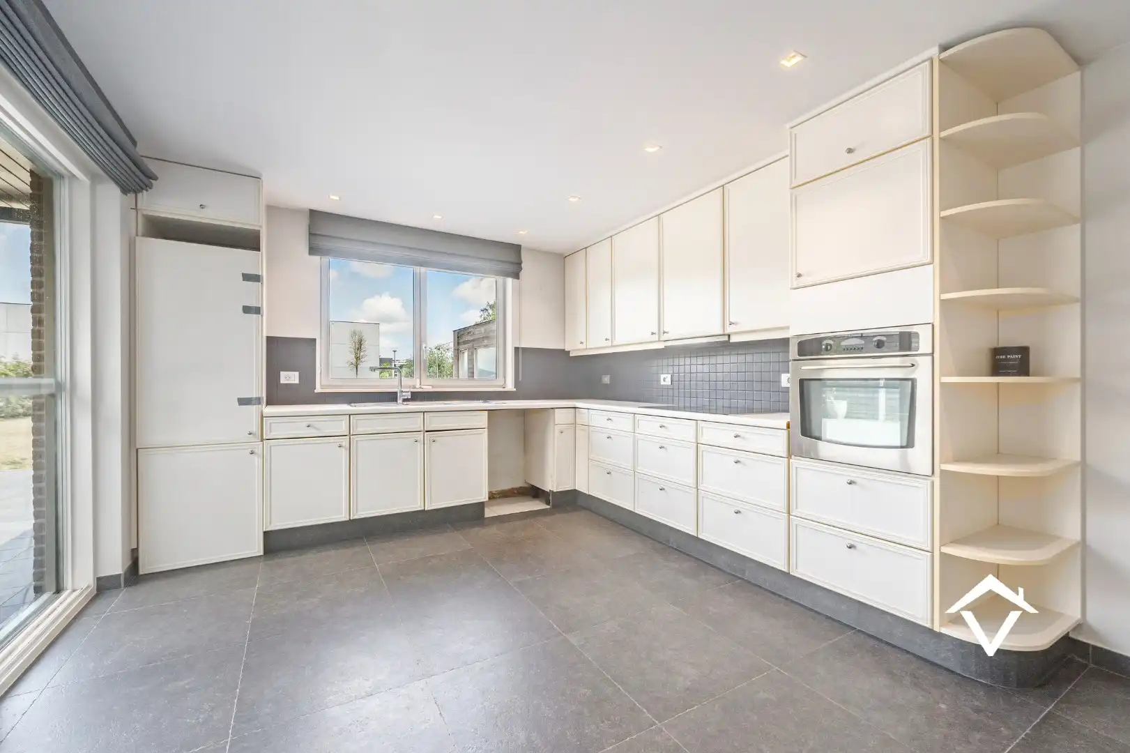 Alleenstaande woning met polyvalent bijgebouw te Zedelgem  foto 10