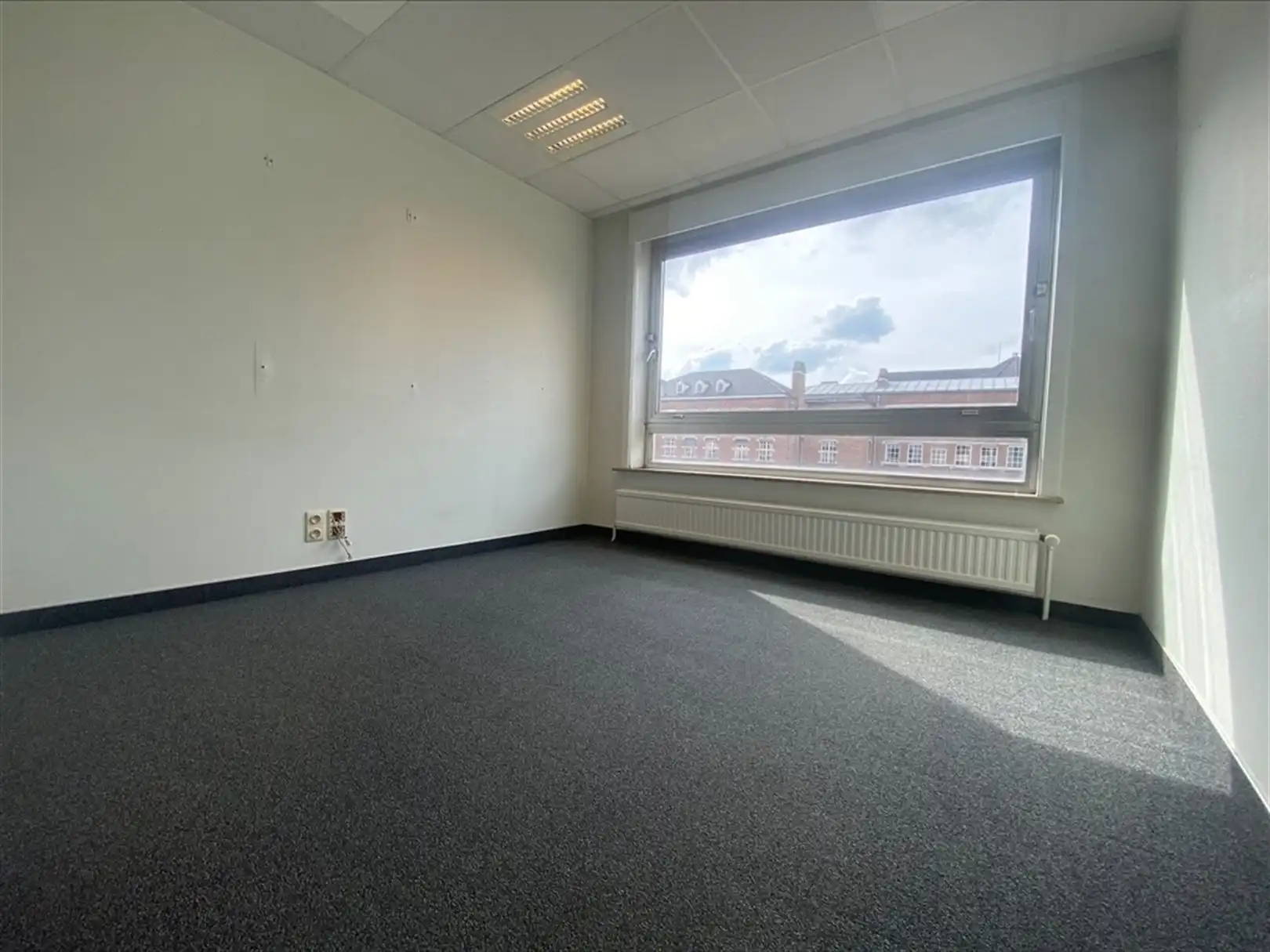 Lichtrijke kantoren in hartje Gent foto 13