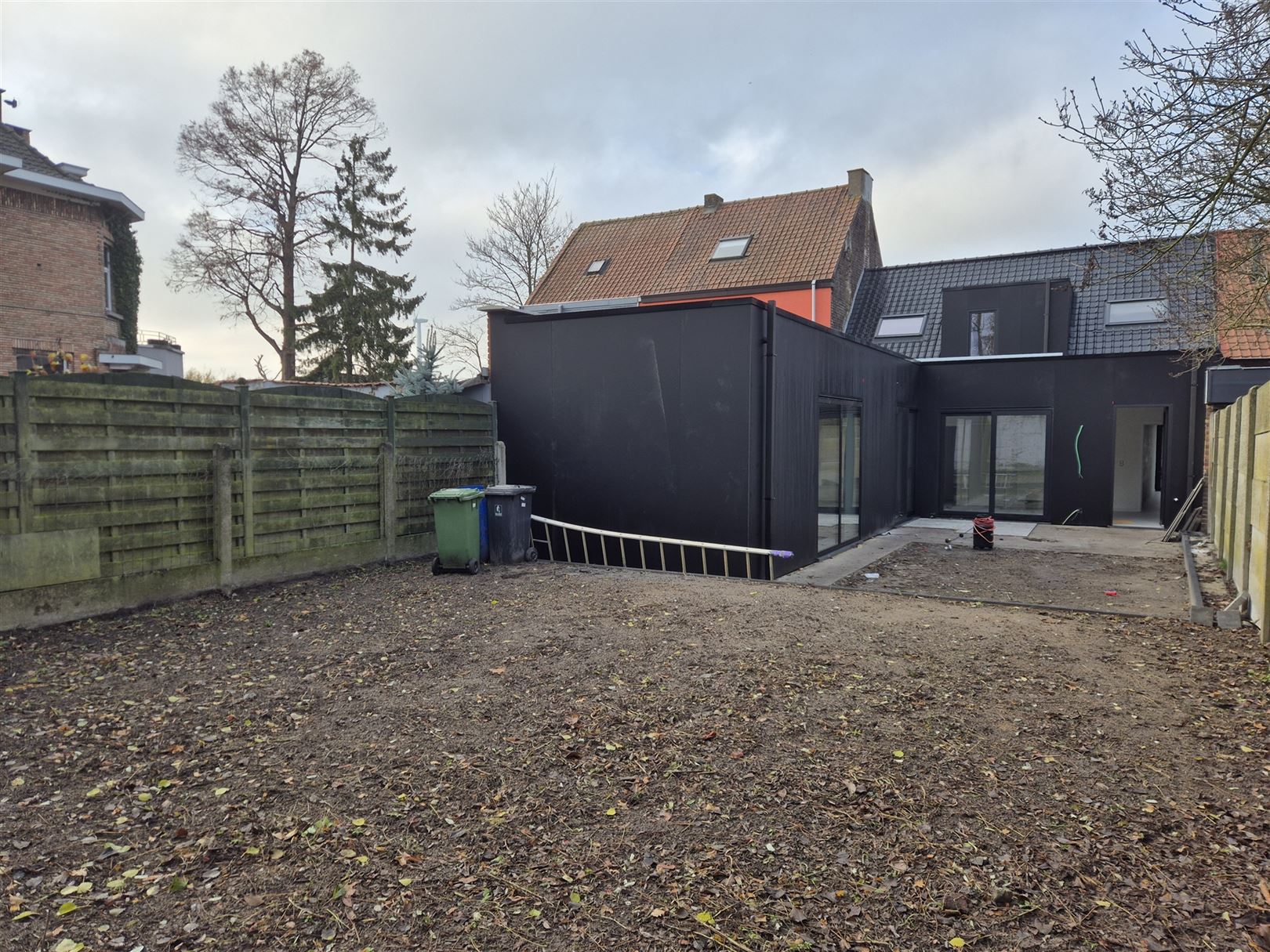 Volledig gerenoveerde, rustig gelegen woning met 4 slaapkamers. foto 19