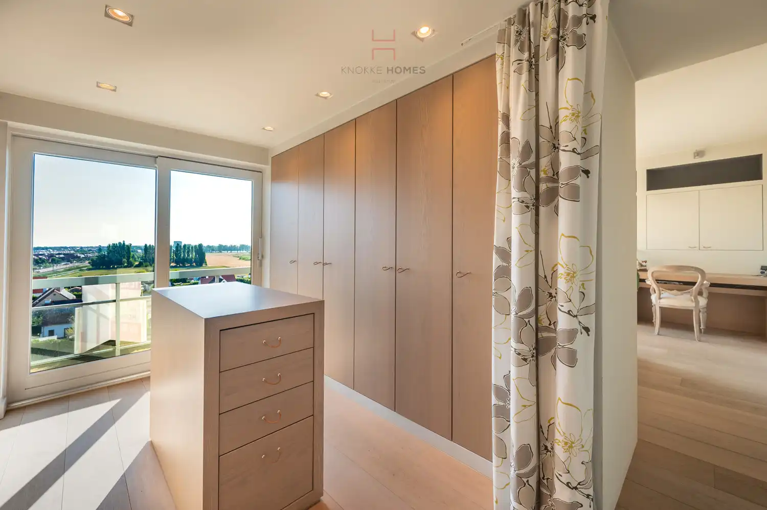 Exclusief hoekappartement van 173 m² met blijvende meer-, polder- en zeezichten foto 19