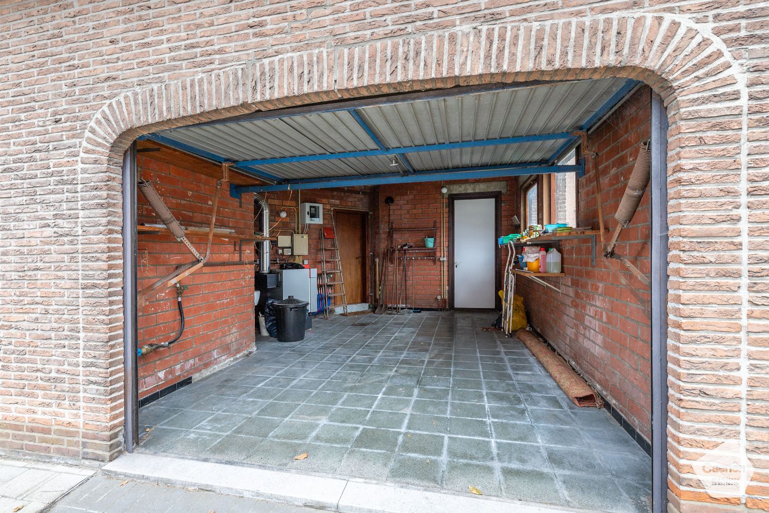 Wonen en werken in het hart van Ruddervoorde ! Deze woonst omvat 5 slaapkamers & 2 garages! foto 16