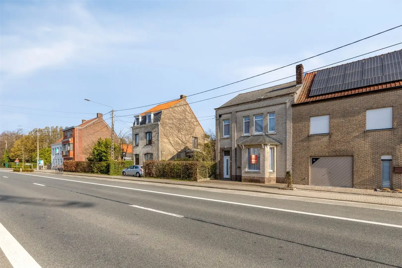 Te renoveren woning met 4 slaapkamers foto 5