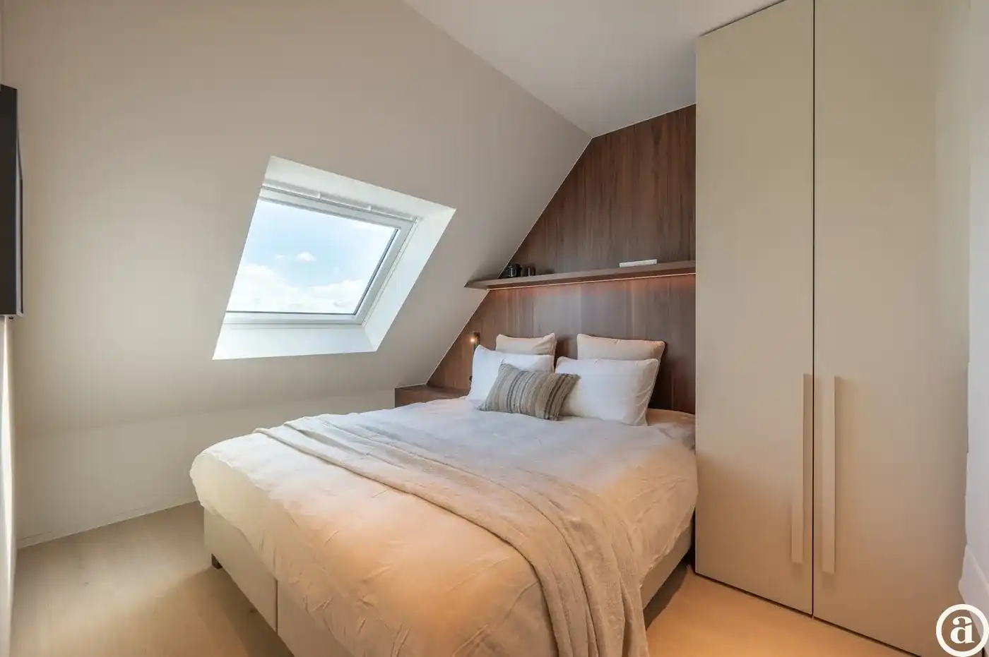 Prachtig nieuwbouw duplex-appartement op Zeedijk te Zoute. foto 25