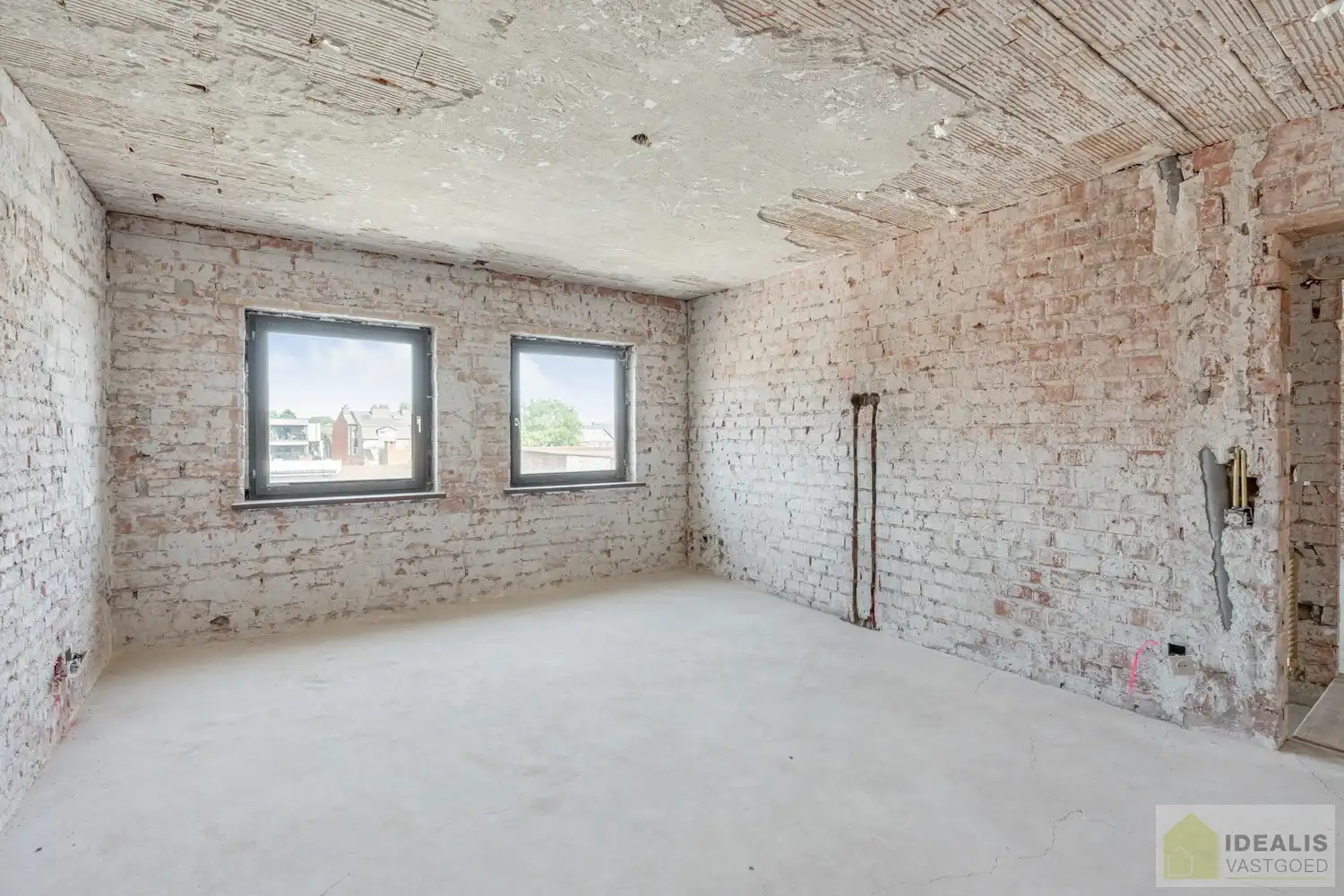 Ruim opgezet, klassevol en naar wens af te werken/ in te richten pand met winkel/kantoorruimte én uiterst ruim appartement met maar liefst 4 slaapkamers foto 17