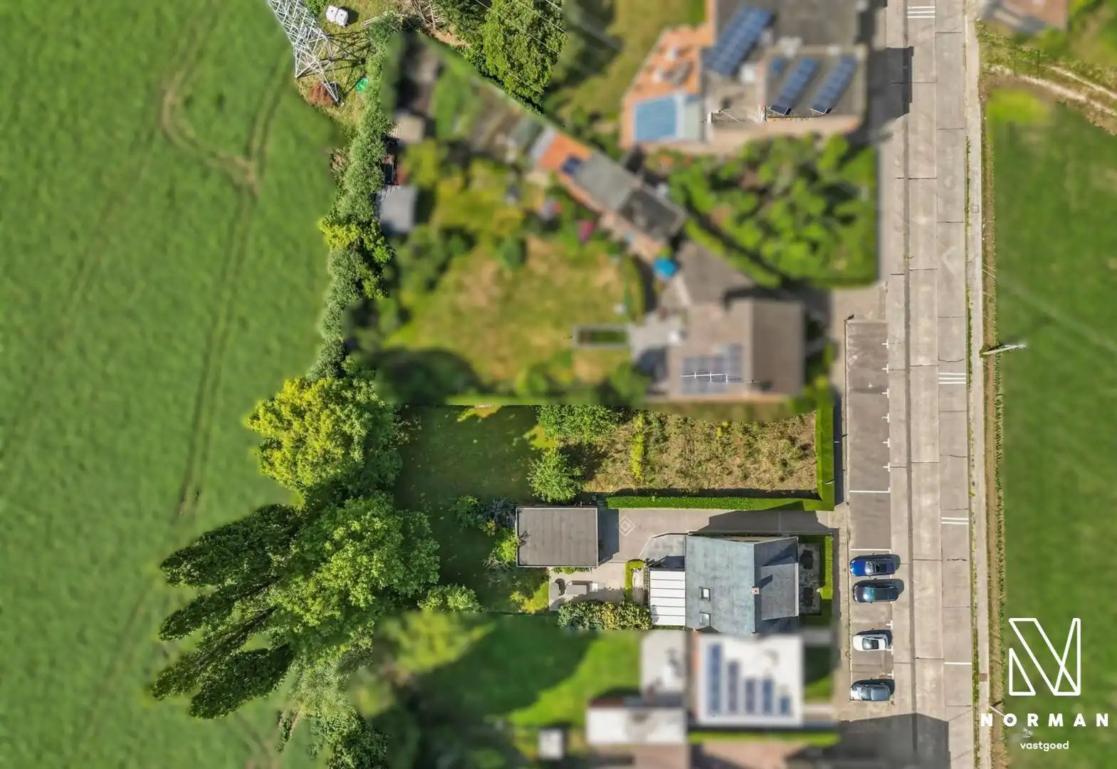 Grote woning op 691m² met dubbele garage, landelijk zicht en zoveel meer. foto 13