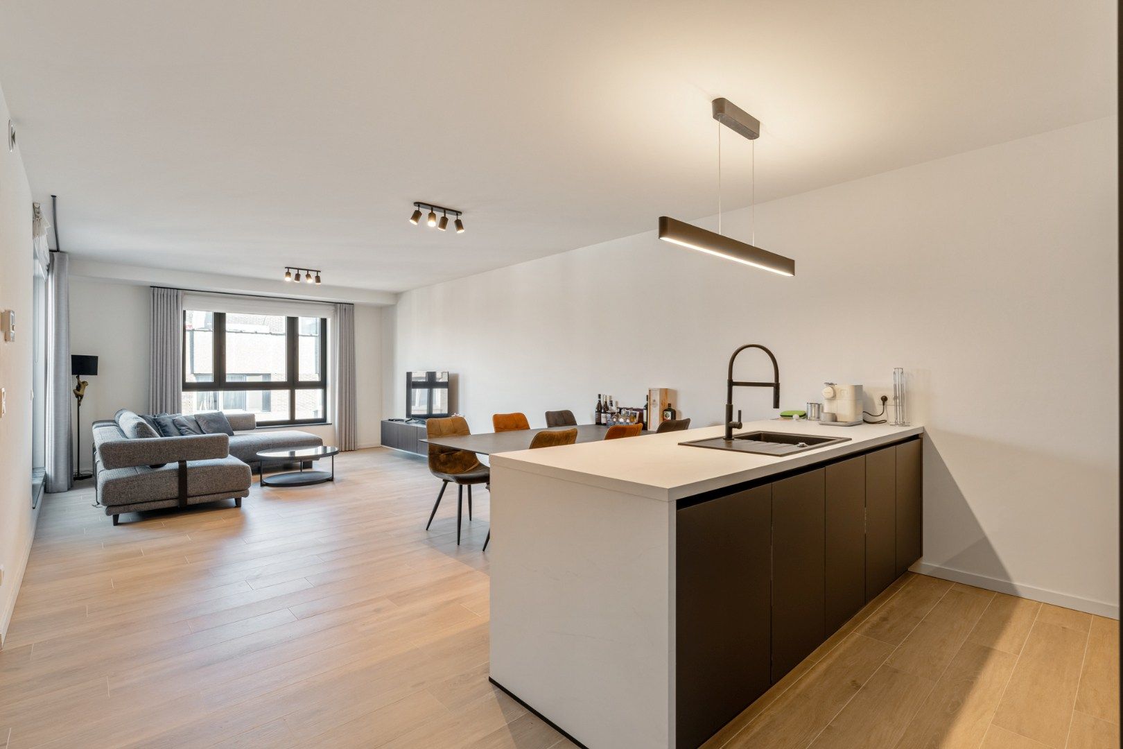 Energiezuinig 2 slpk app, 97m² + terras, parking en berging foto 4