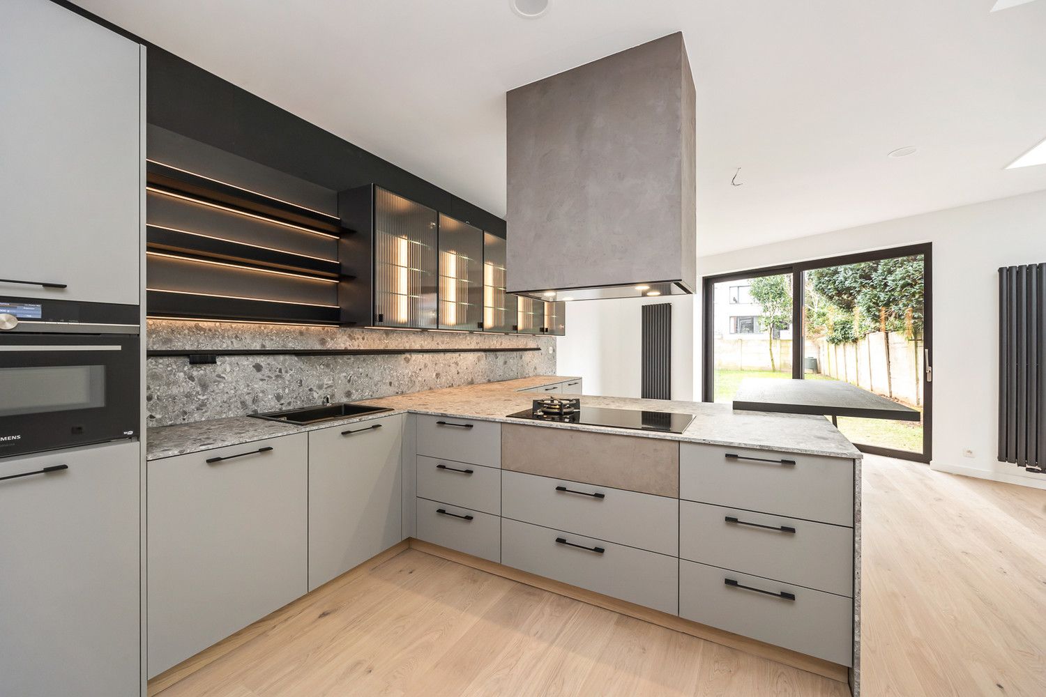Riante volledig gerenoveerde 5-slk-woning met tuin (EPC A) foto 5