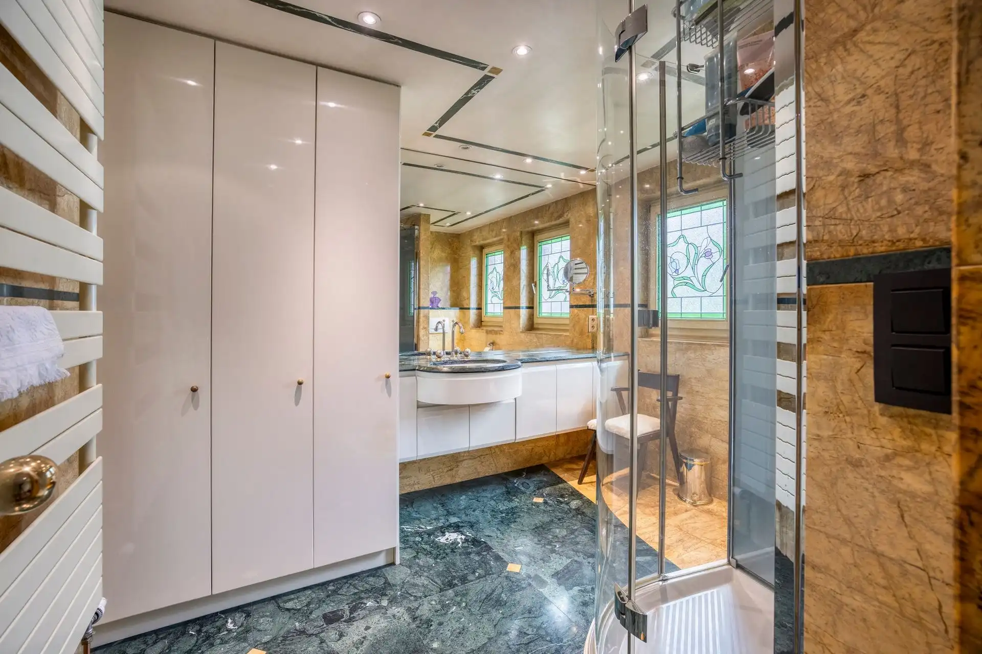 Prachtige villa in residentiële A+  woonwijk foto 28