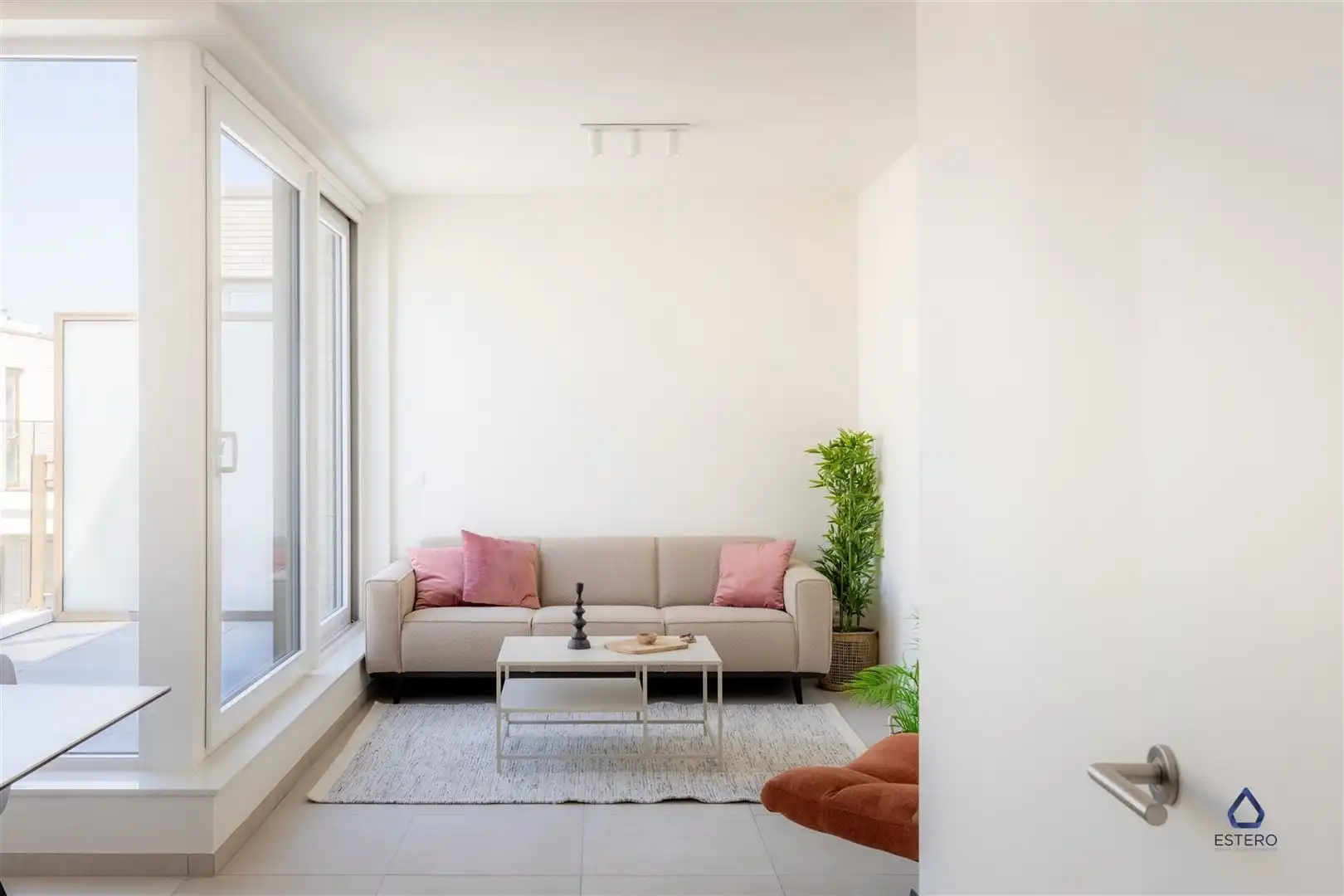 Mooi afgewerkt nieuwbouwappartement met 1 slaapkamer foto 4