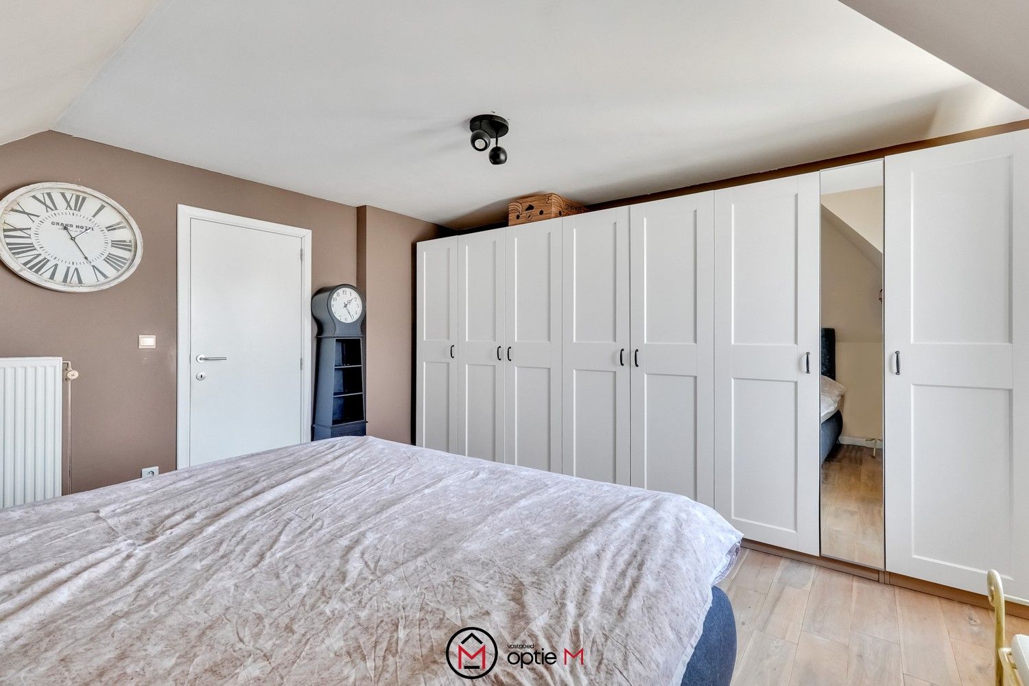 Charmante woning met 4 slaapkamers + weide foto 16