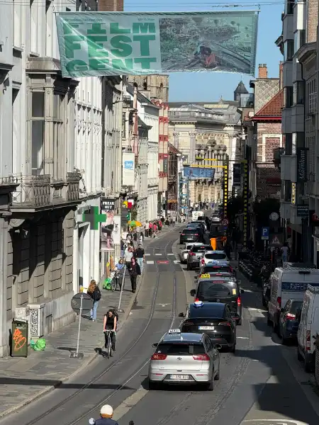 Leuke lichtrijke studio in hartje Gent foto 6