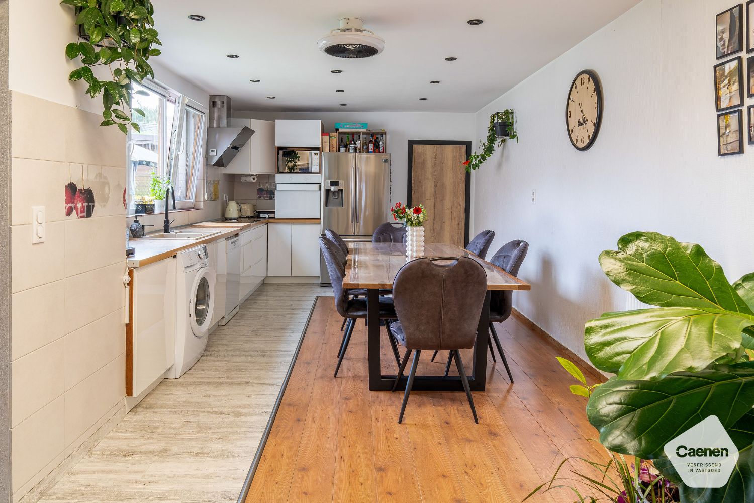 Wonen en werken op één adres – unieke halfopen woning met praktijkruimte. foto 7