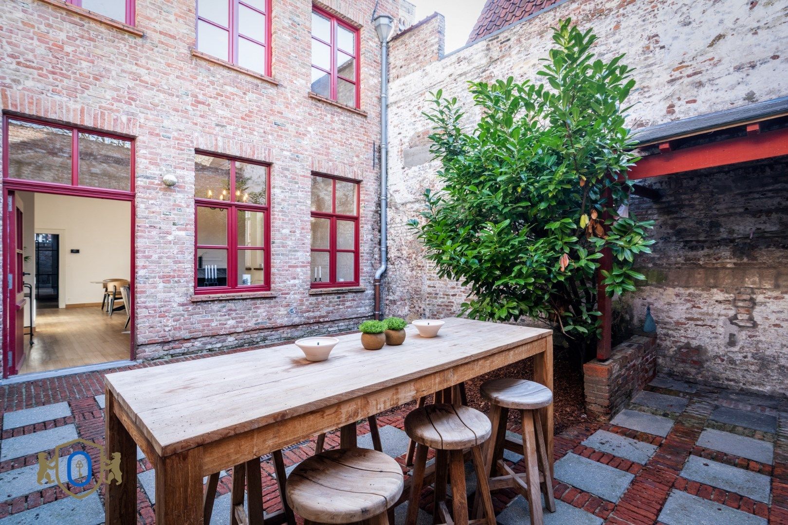 5-slpkr trapgevelwoning met stadstuin foto {{pictureIndex}}