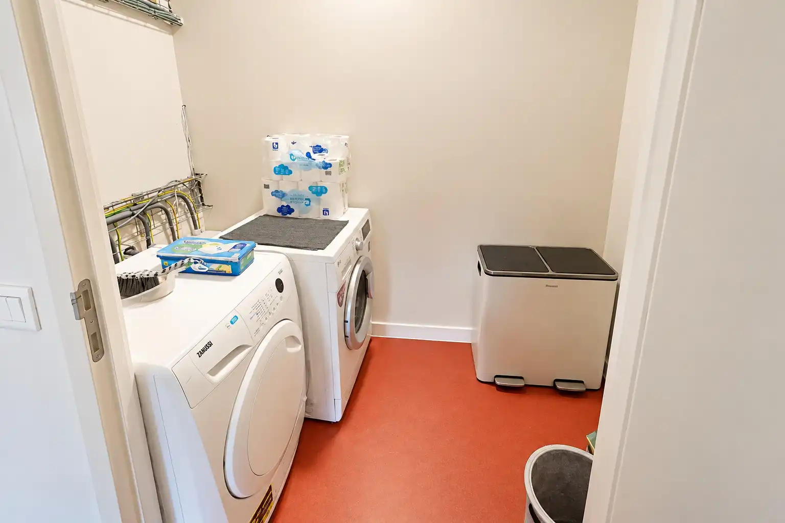 All-in polyvalente ruimte met gemeenschappelijke keuken foto 5