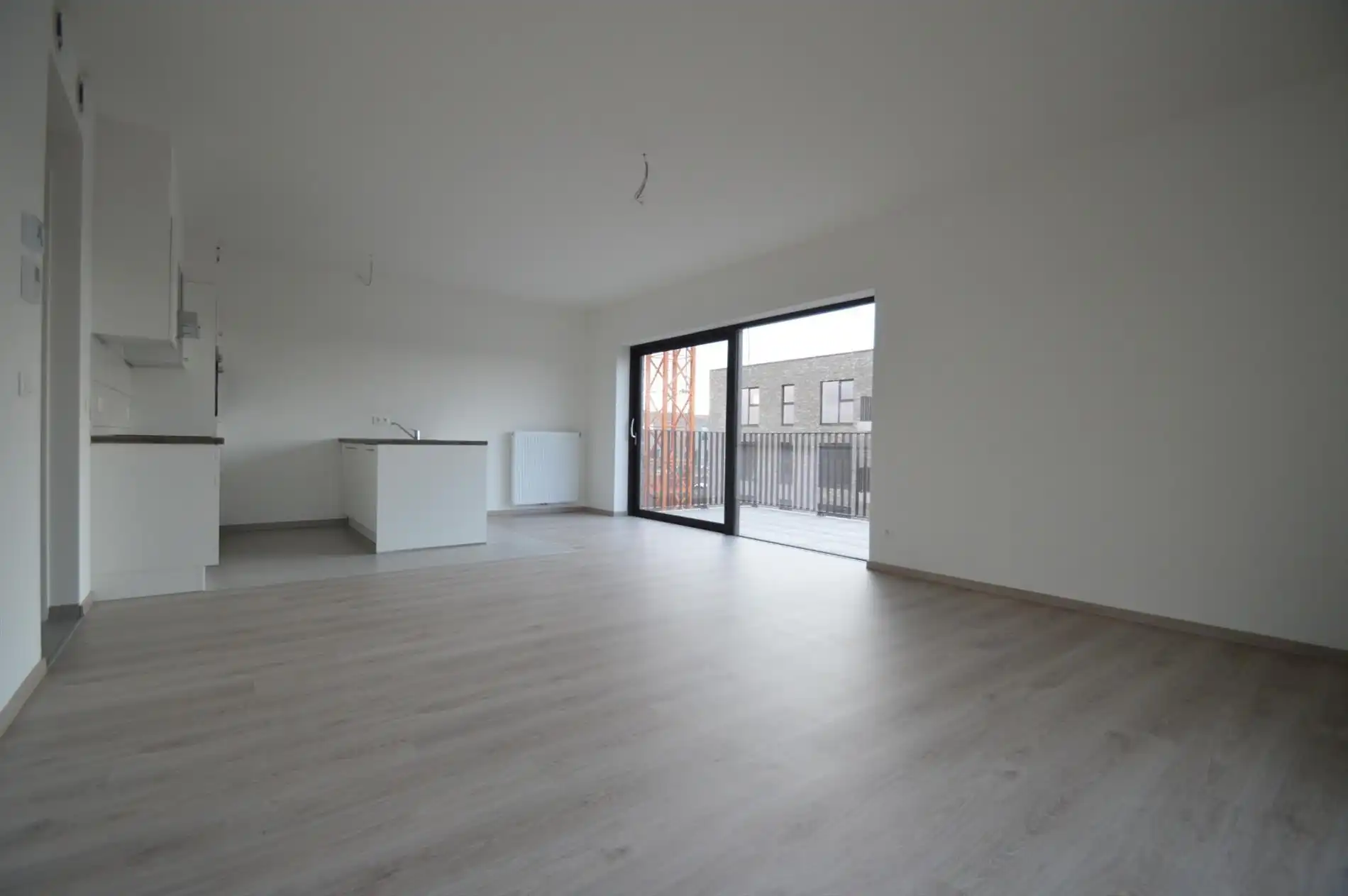Hedendaags degelijk appartement met 2 slaapkamers in residentiële woonwijk Heuveldal. Garage inbegrepen in de huurprijs ! foto 3