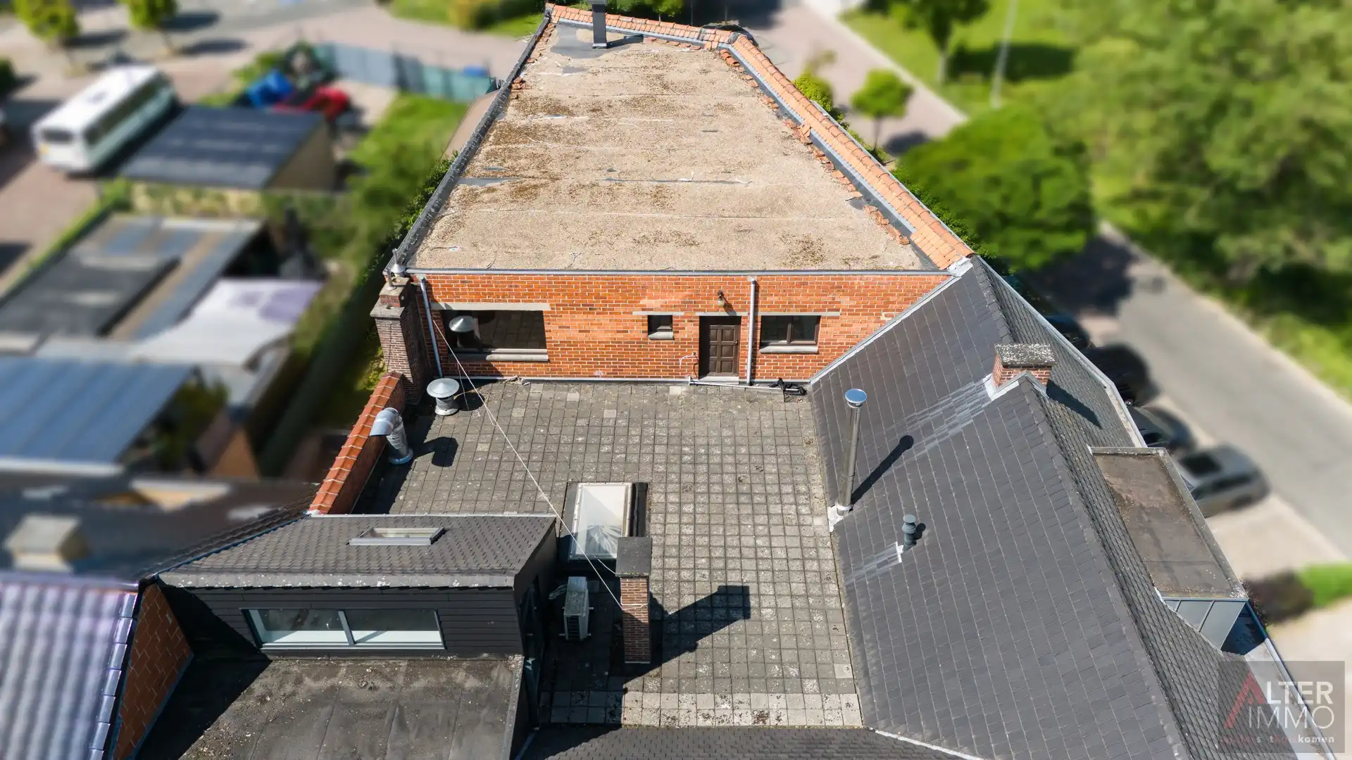 Zéér ruim, te renoveren appartement met 3 slaapkamers! foto 19