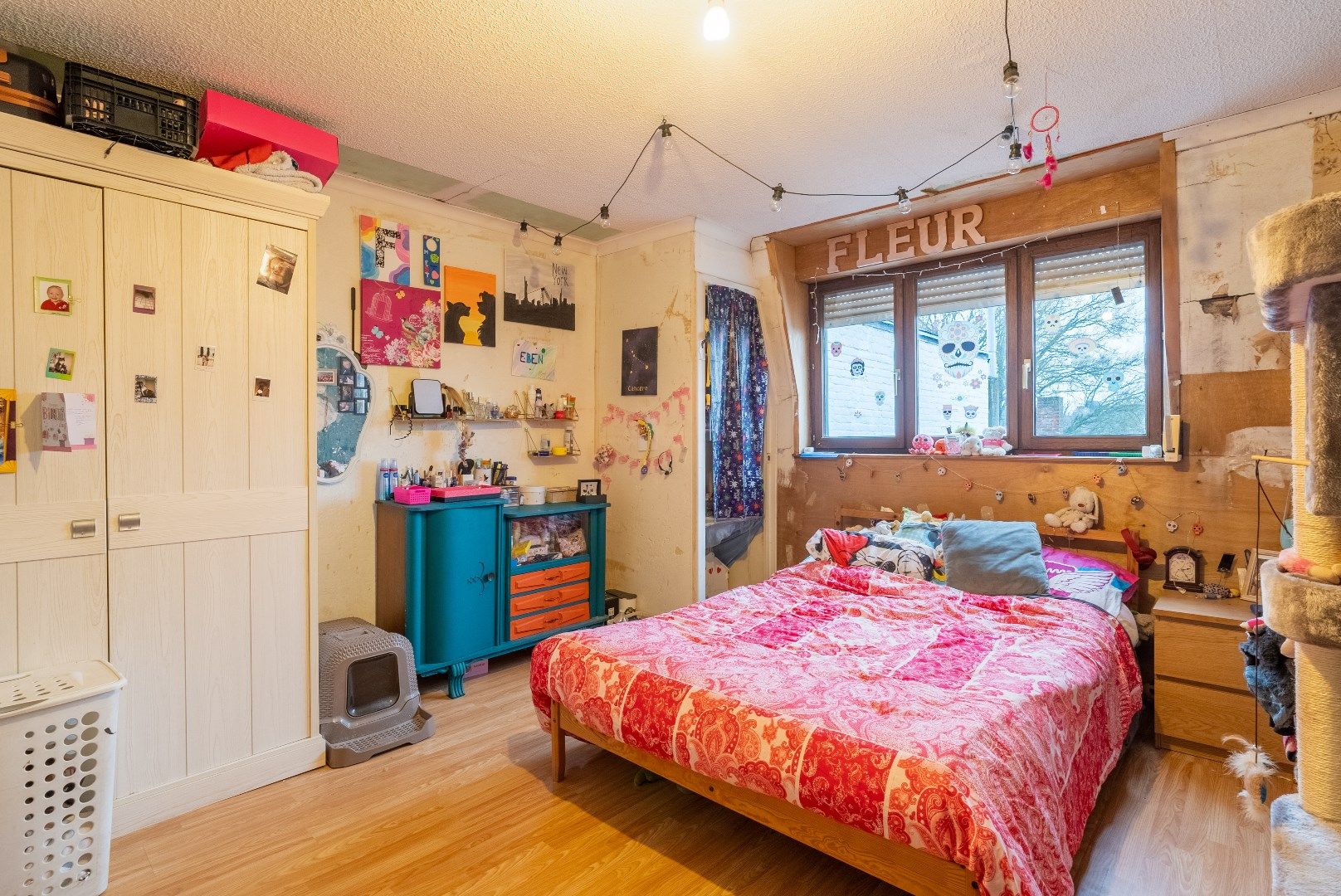 Te renoveren woning met 4 slaapkamers en garage foto 8