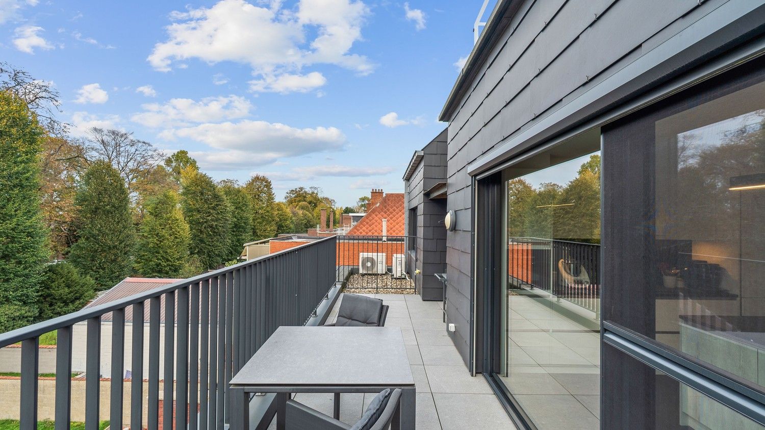 Instapklare duplex penthouse met 2 slaapkamers, drie terrassen, lift en 2 parkeerplaatsen foto 18