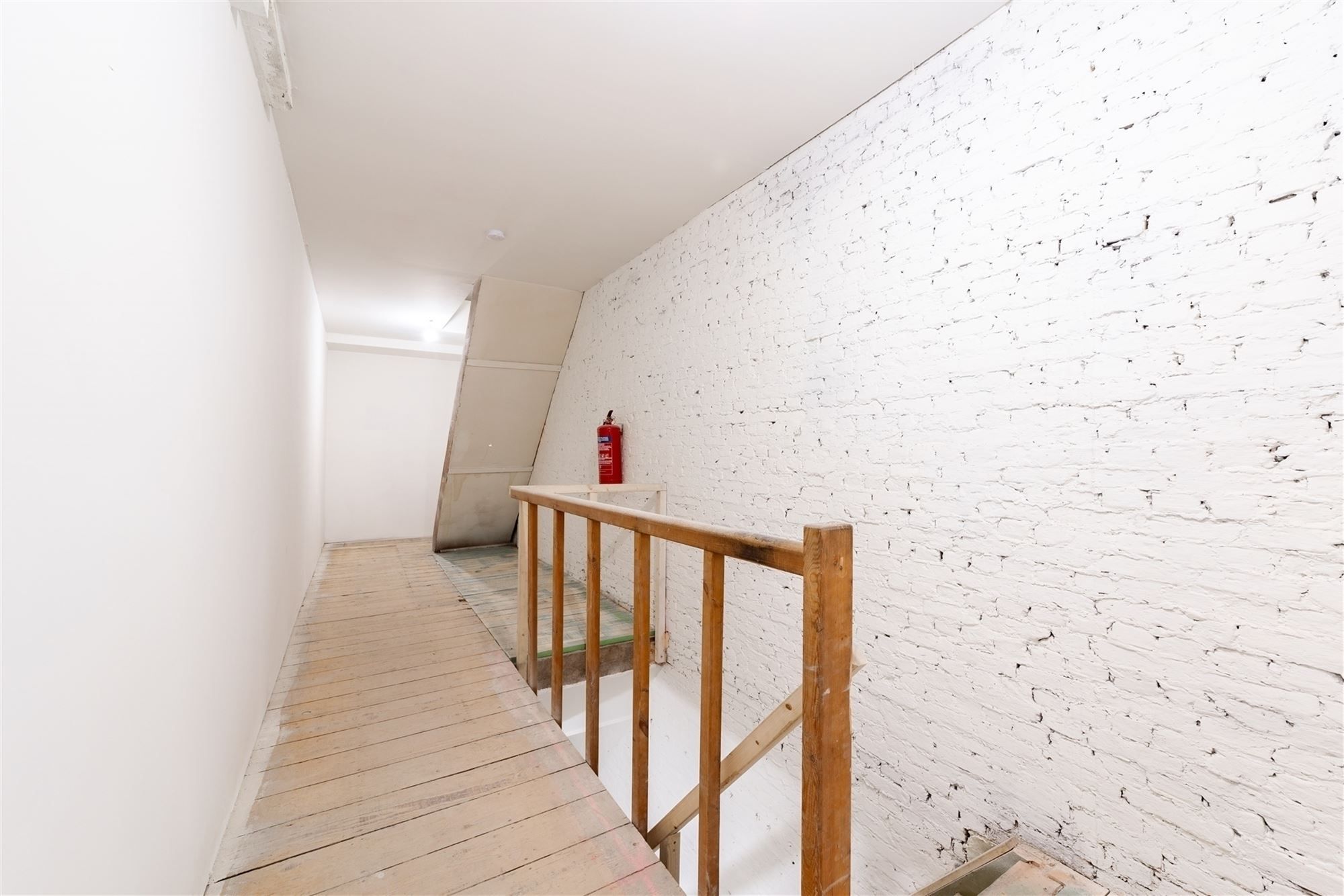 Atelier / polyvalente ruimte met loftallure foto 7