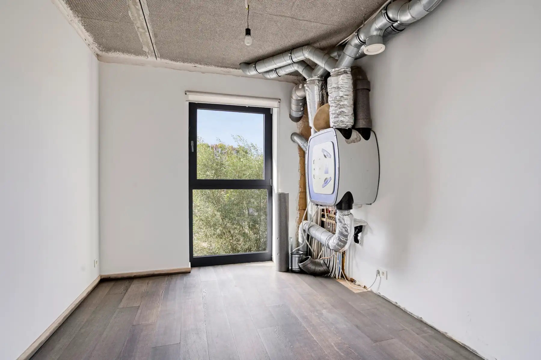 Lichtrijke driegevelwoning met 250 m² woonruimte foto 10
