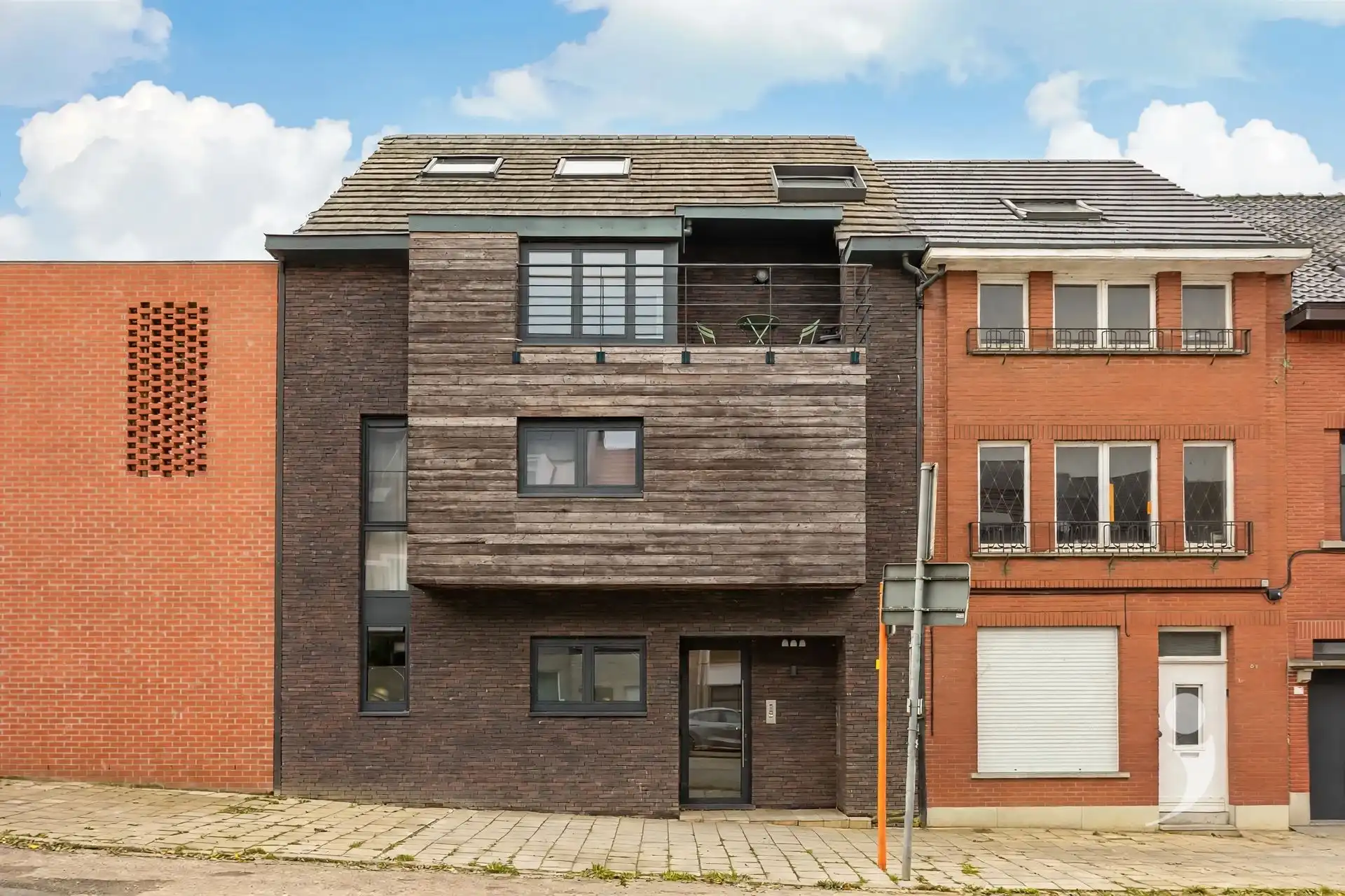 Ruim duplex appartement nabij het centrum van Aarschot foto {{pictureIndex}}